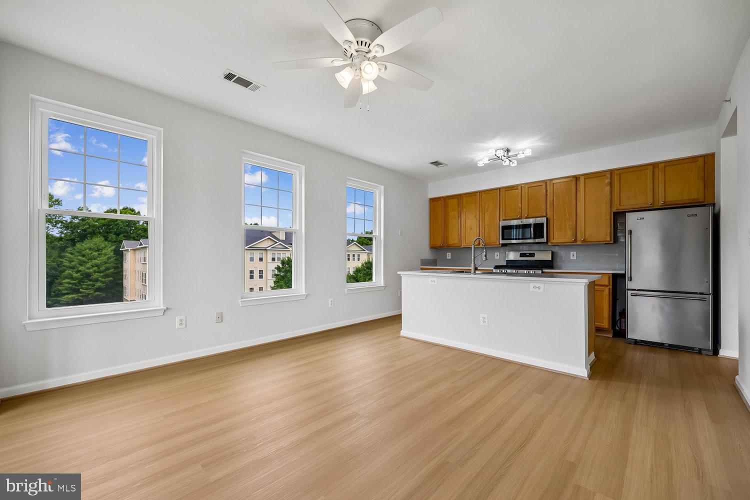 LAKELANDS RIDGE - Residential