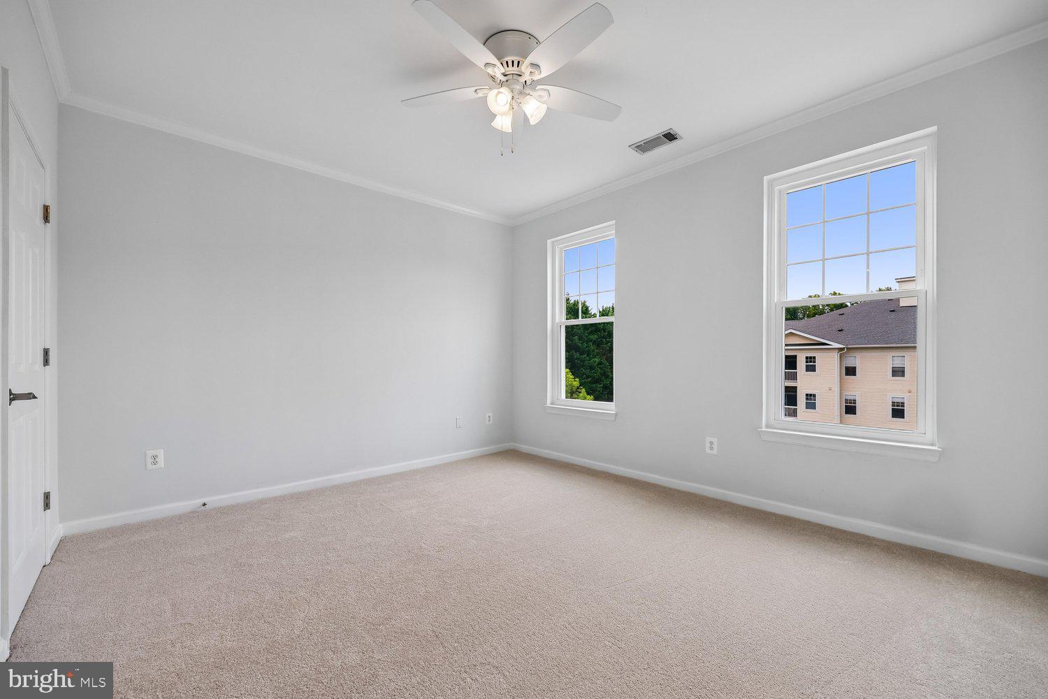 LAKELANDS RIDGE - Residential