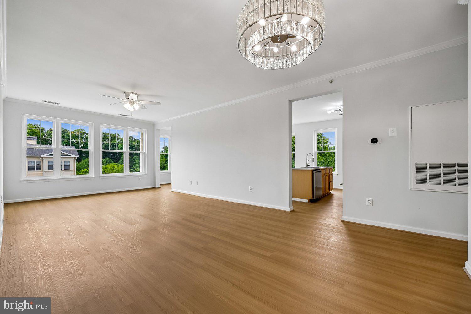 LAKELANDS RIDGE - Residential
