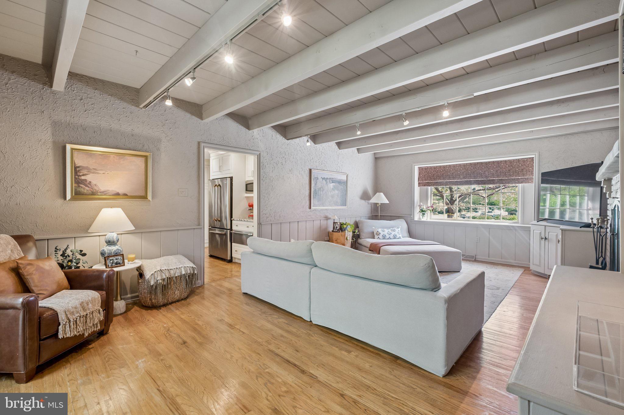 WOODBRIDGE MEADOWS - Residential