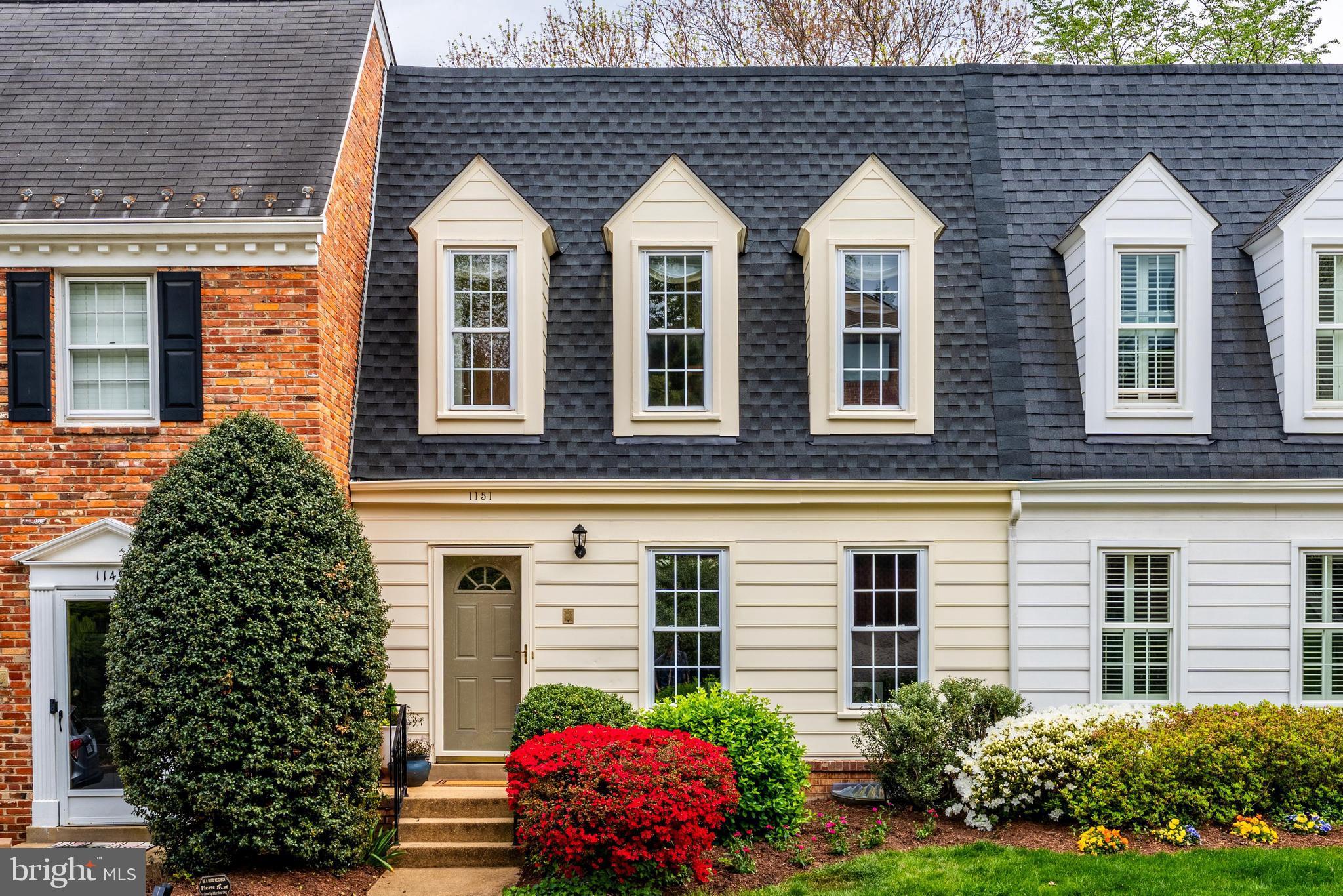 KINGS MANOR - Residential