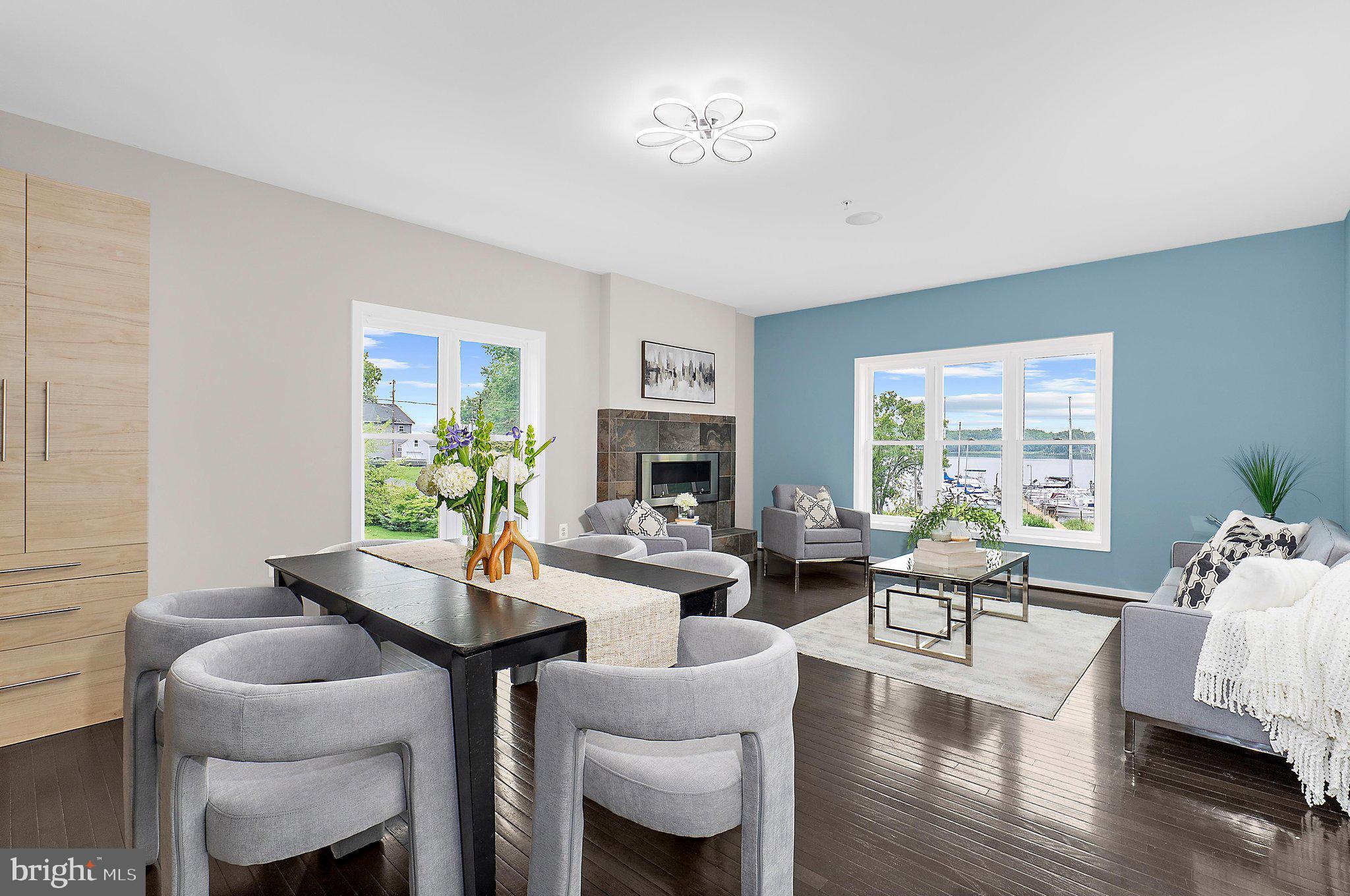 WOODLAND BEACH - Residential
