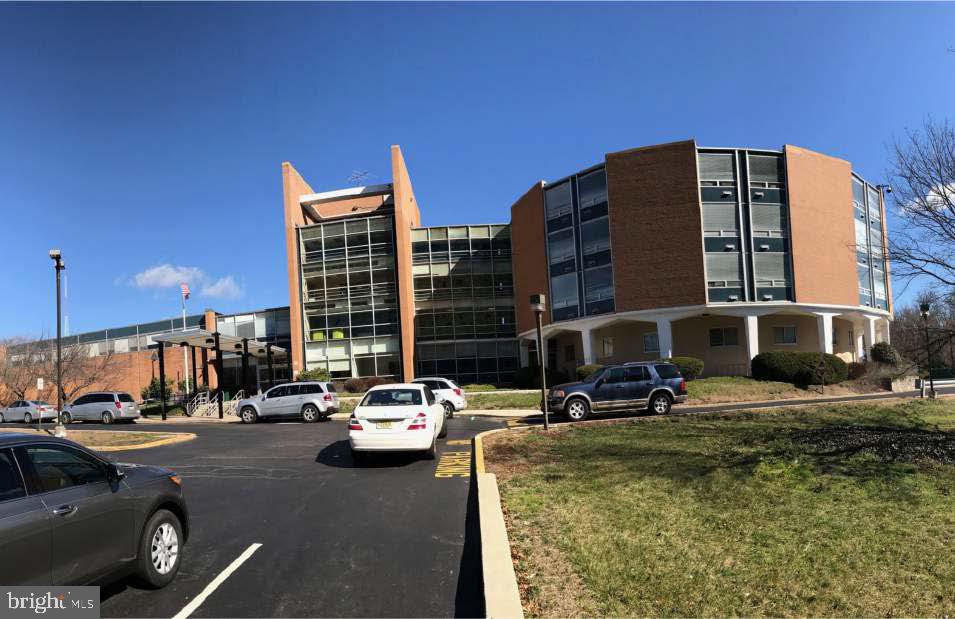 BALWYNNE PARK - Commercial Sale