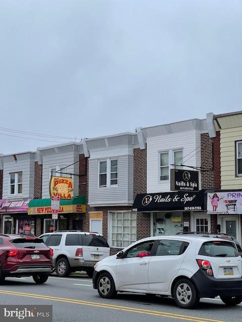 TACONY - Commercial Sale