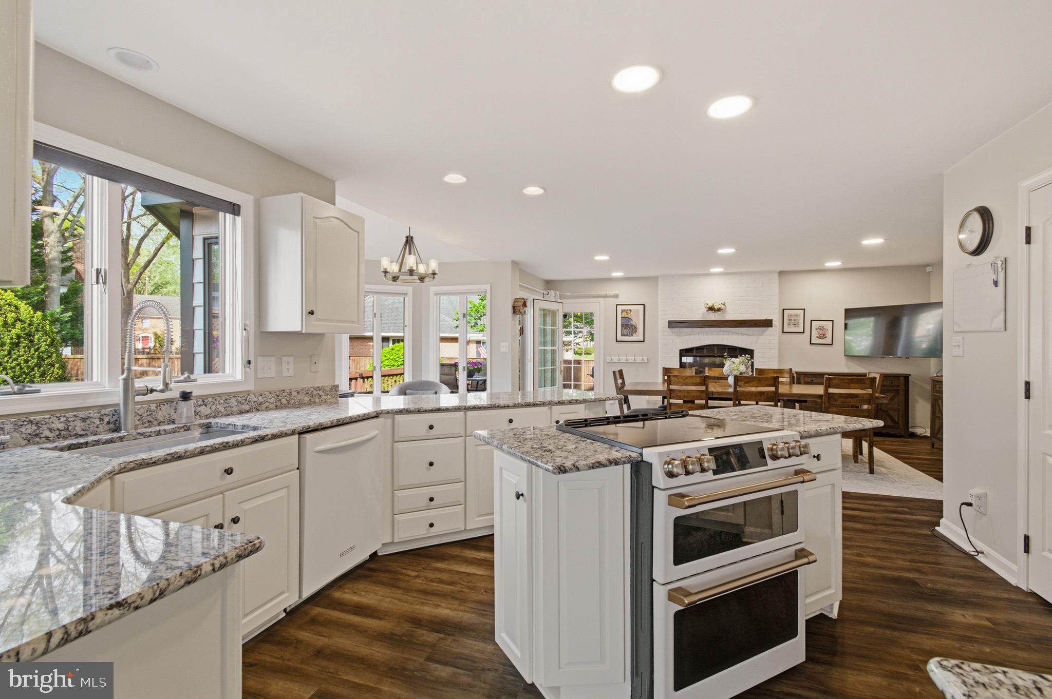 CROFTON ORCHARD - Residential