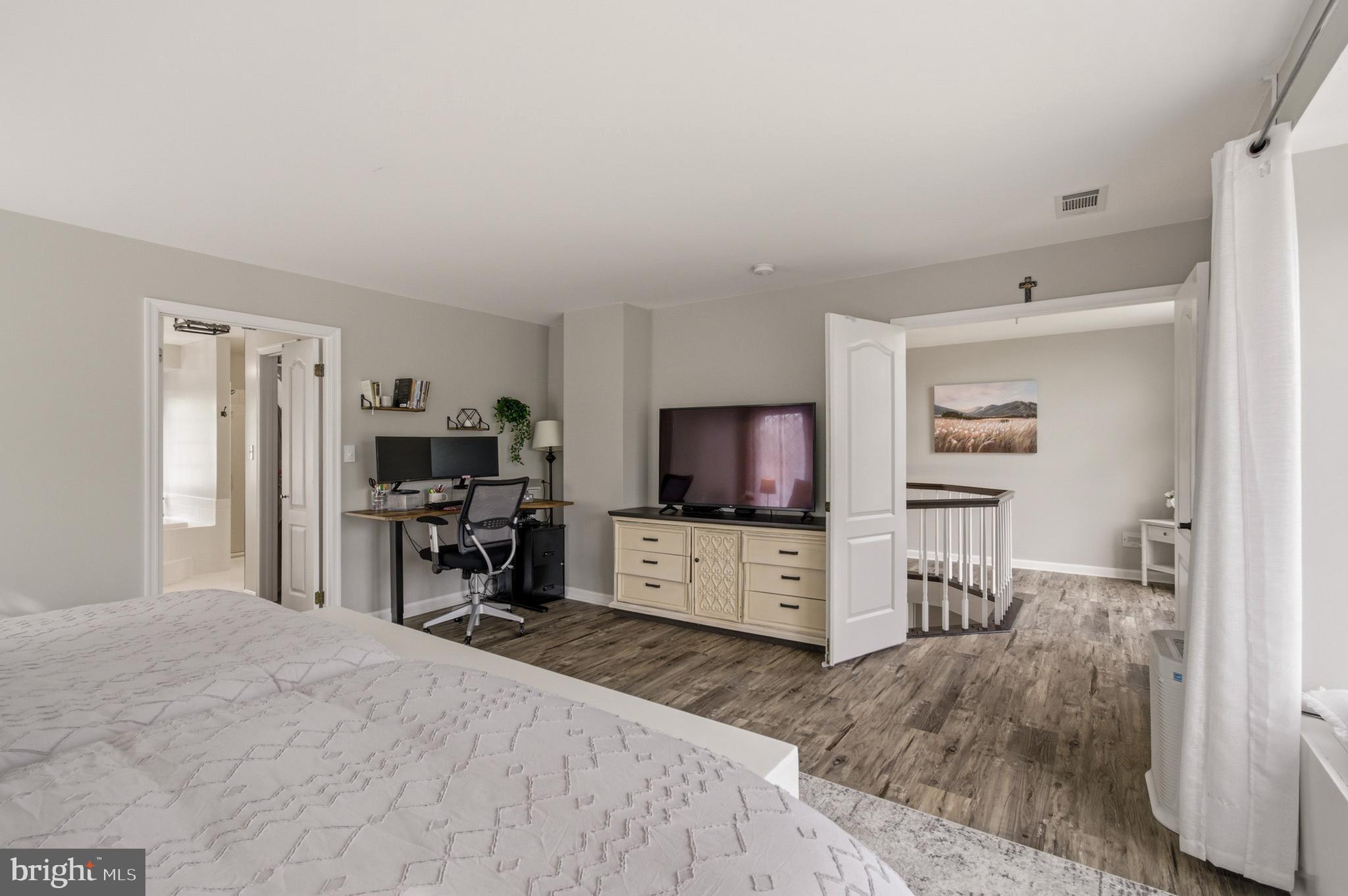 CROFTON ORCHARD - Residential