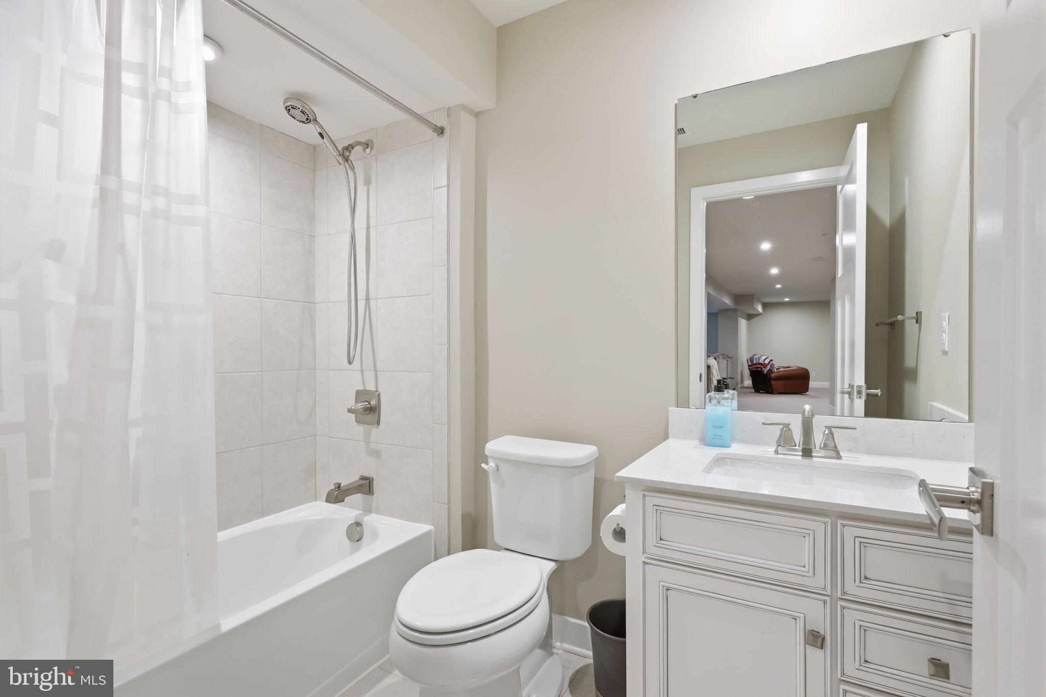 YARDLEY WOODS - Residential