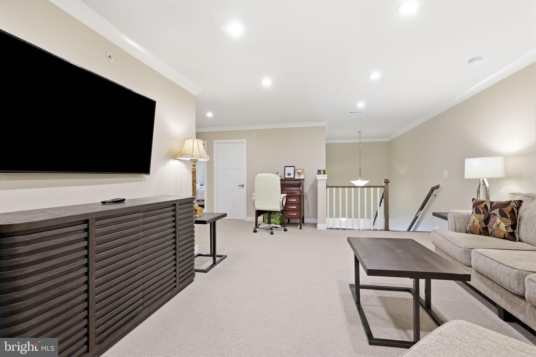 YARDLEY WOODS - Residential