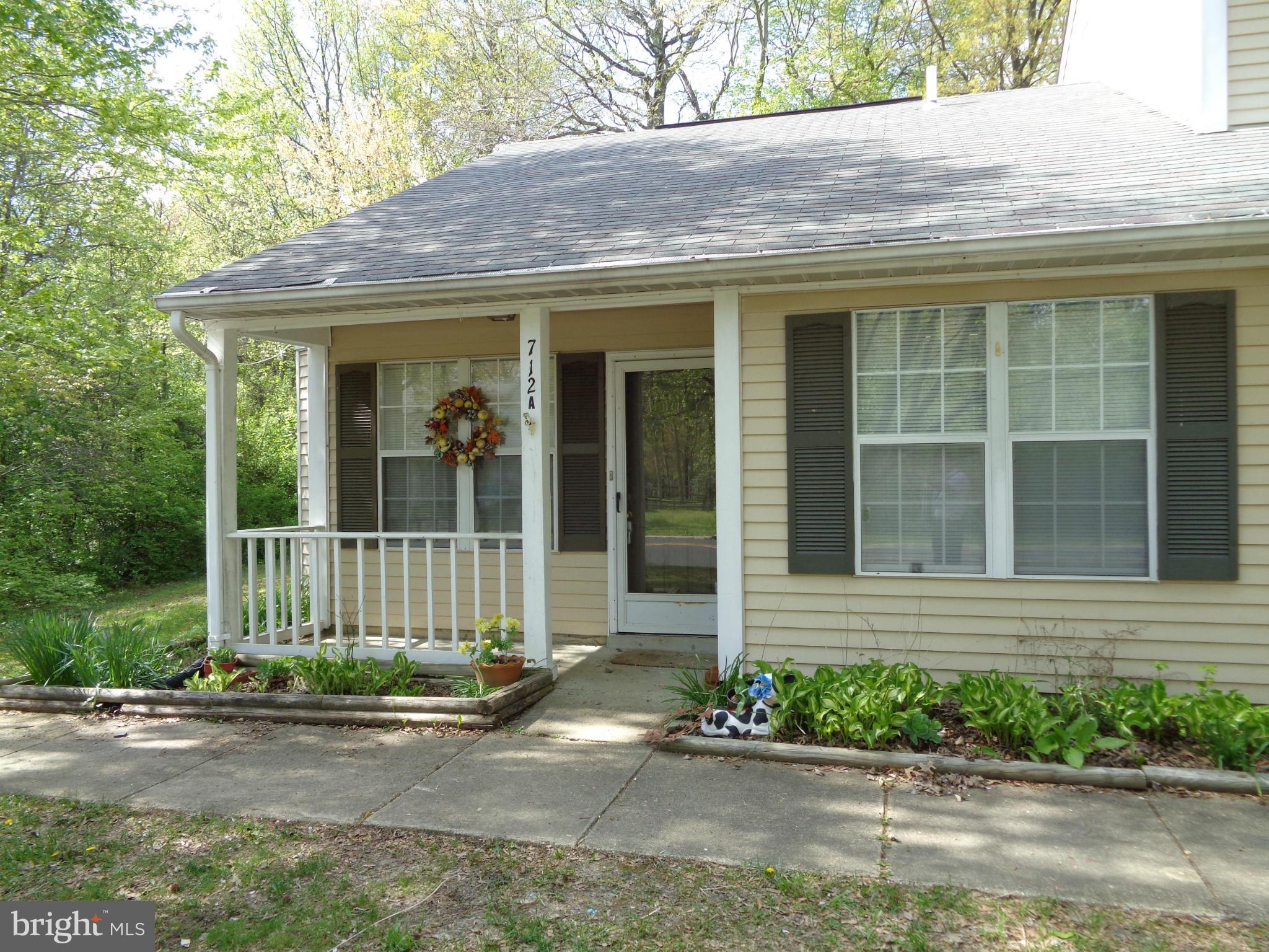 VALUE, VALUE, VALUE!!! WHERE CAN YOU OWN FOR ABOUT $1,000 TOTAL MONTHLY*??? JUST A BIT OF TLC, CARPET & PAINT MAKE THIS A COZY ONE-LEVEL RETREAT! ENJOY THE COOL QUIET WOODED AREA NEXT DOOR,,,CATCH THE BREEZE ON THE FRONT PORCH OR SOAK IN THE SUN ON THE PRIVATE BACK PATIO--ROOF, FRIDGE, STOVE & MICROWAVE HAVE BEEN REPLACED...(*30YR FHA 4.25% FIXED RATE, 4.75 APR)