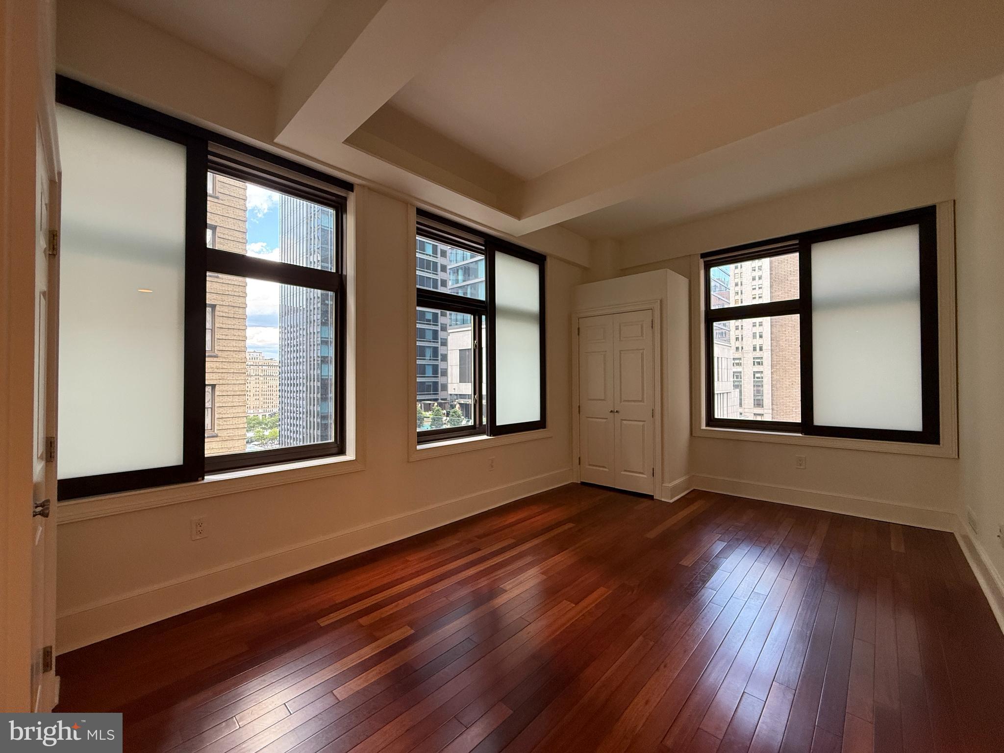 AVENUE OF THE ARTS - Residential