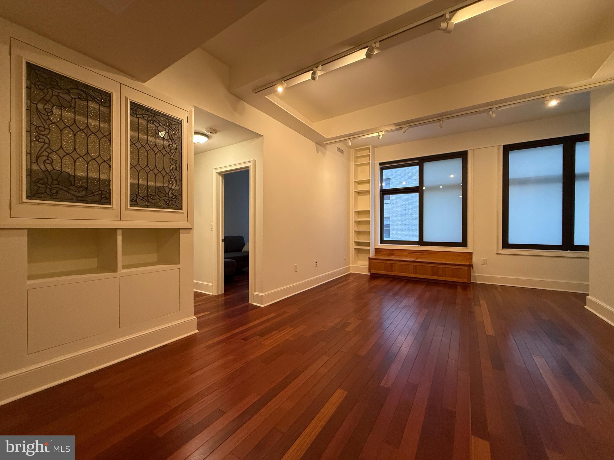 AVENUE OF THE ARTS - Residential