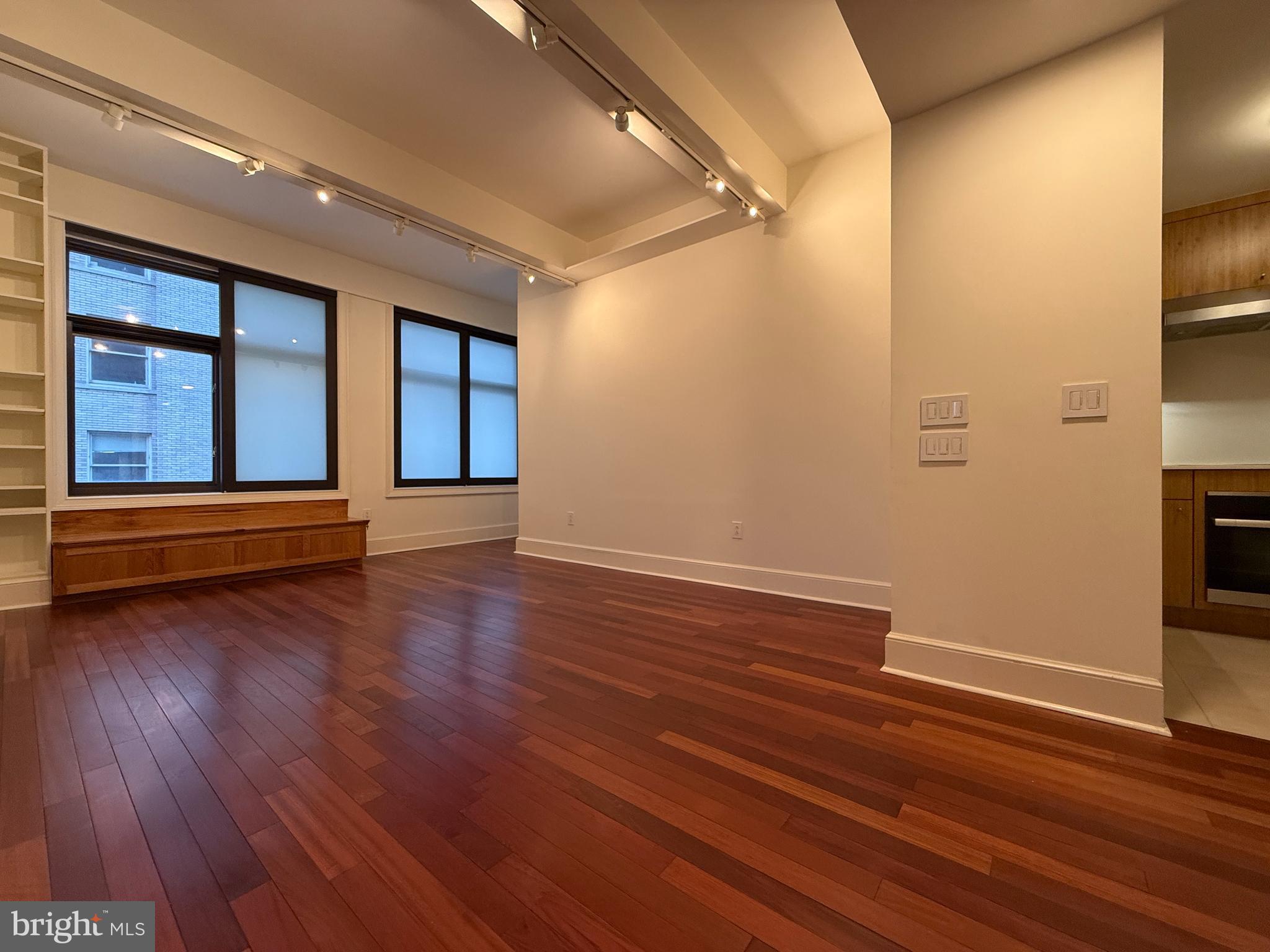 AVENUE OF THE ARTS - Residential