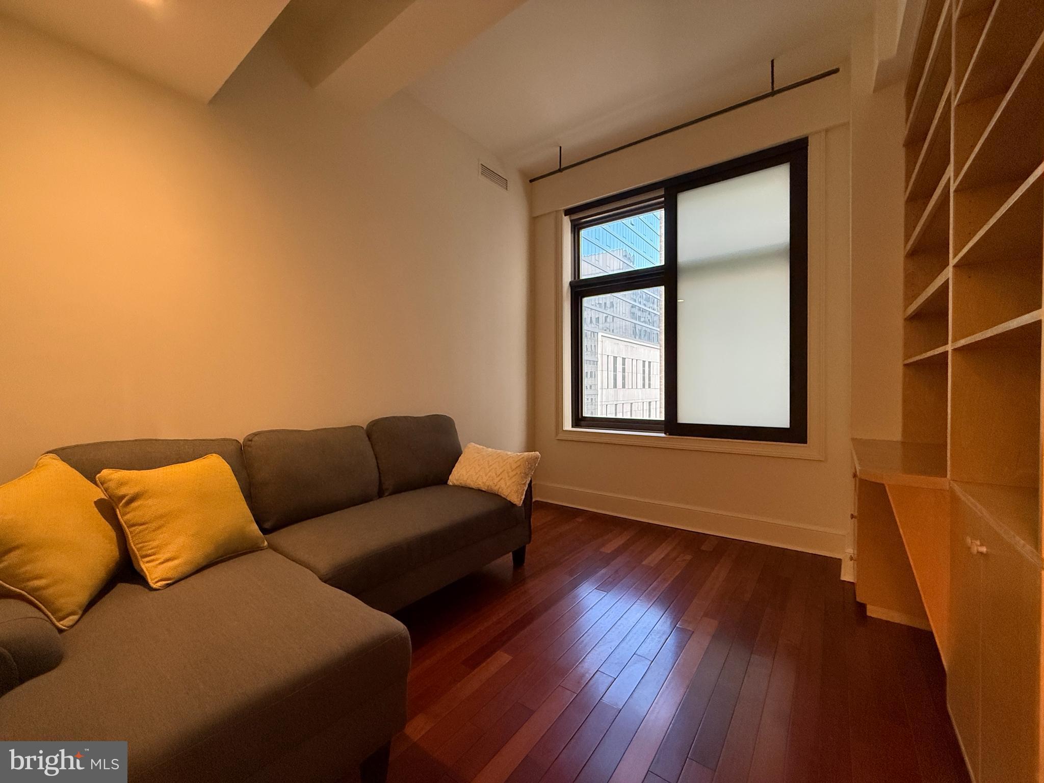 AVENUE OF THE ARTS - Residential