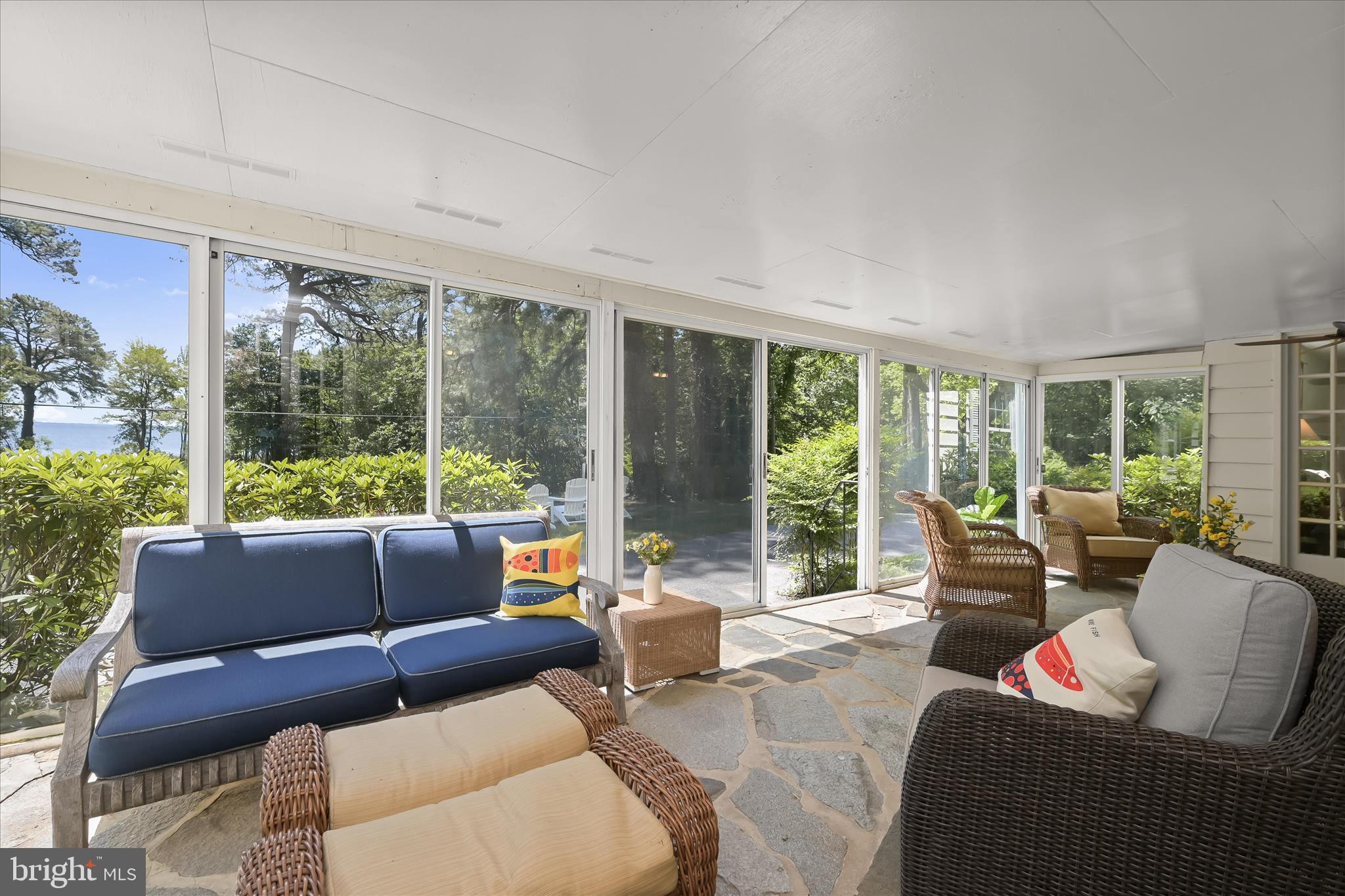GIBSON ISLAND - Residential
