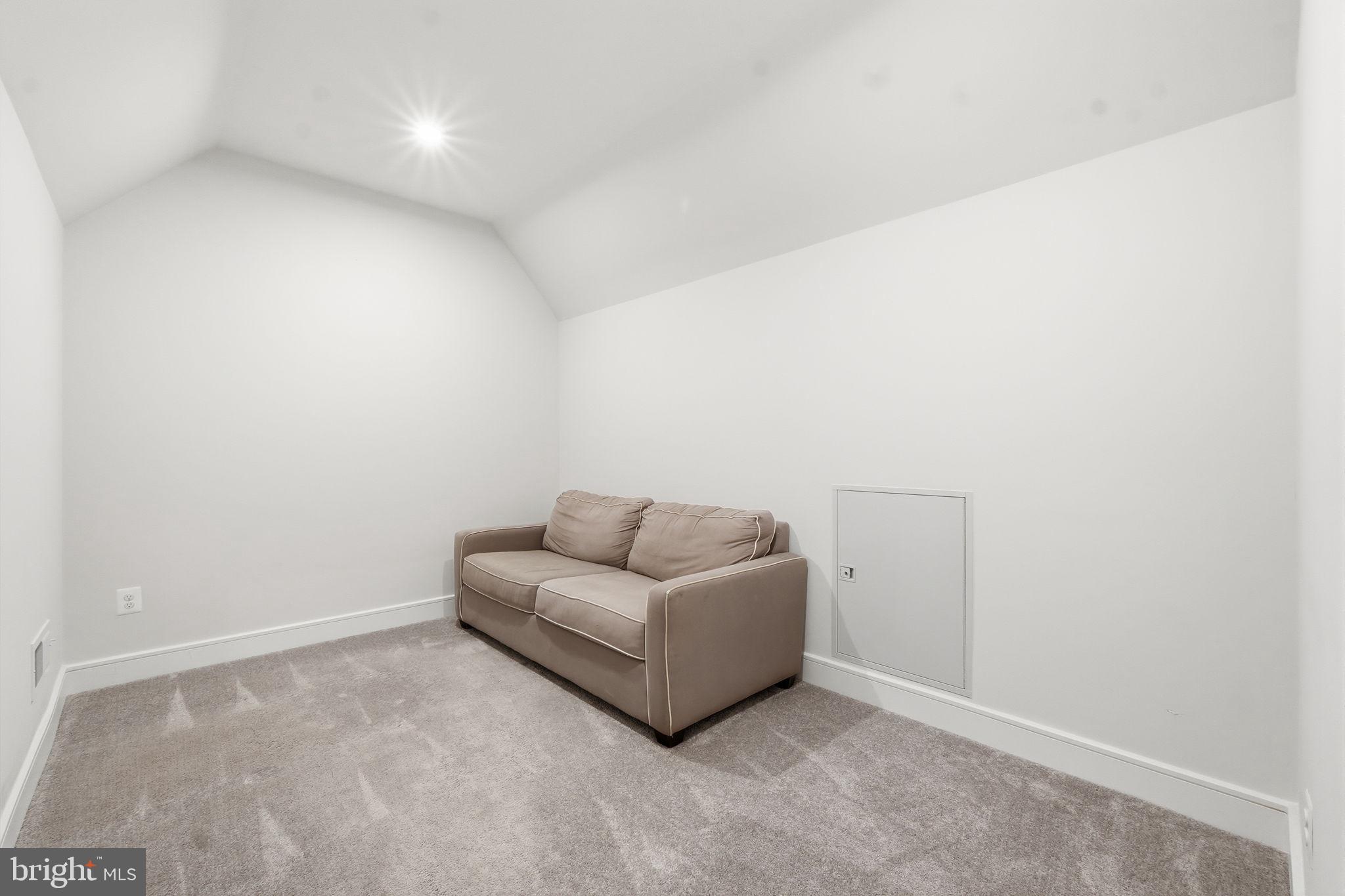 SOUTH 620 - Residential