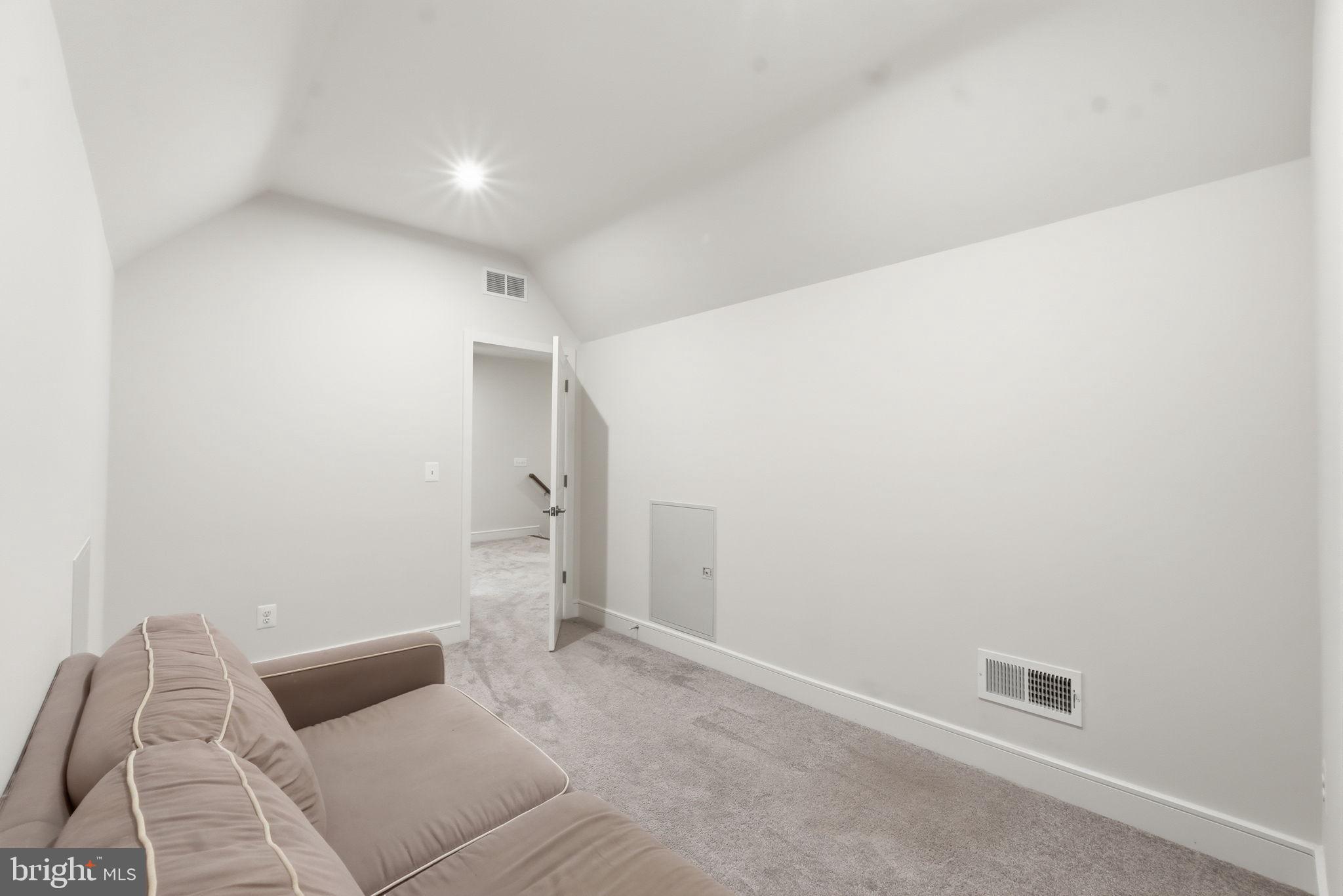SOUTH 620 - Residential