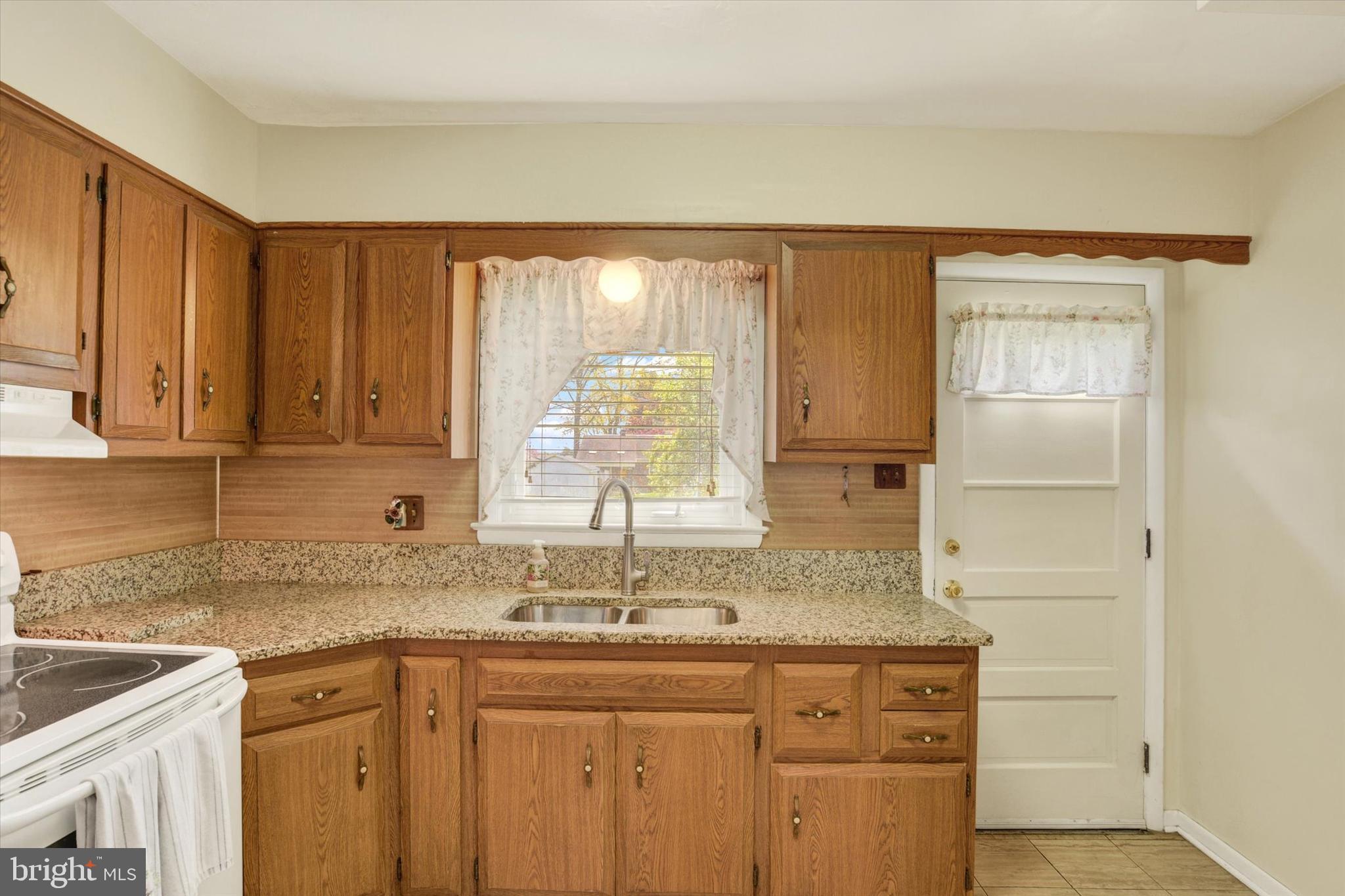 COUNTRY CLUB PARK - Residential