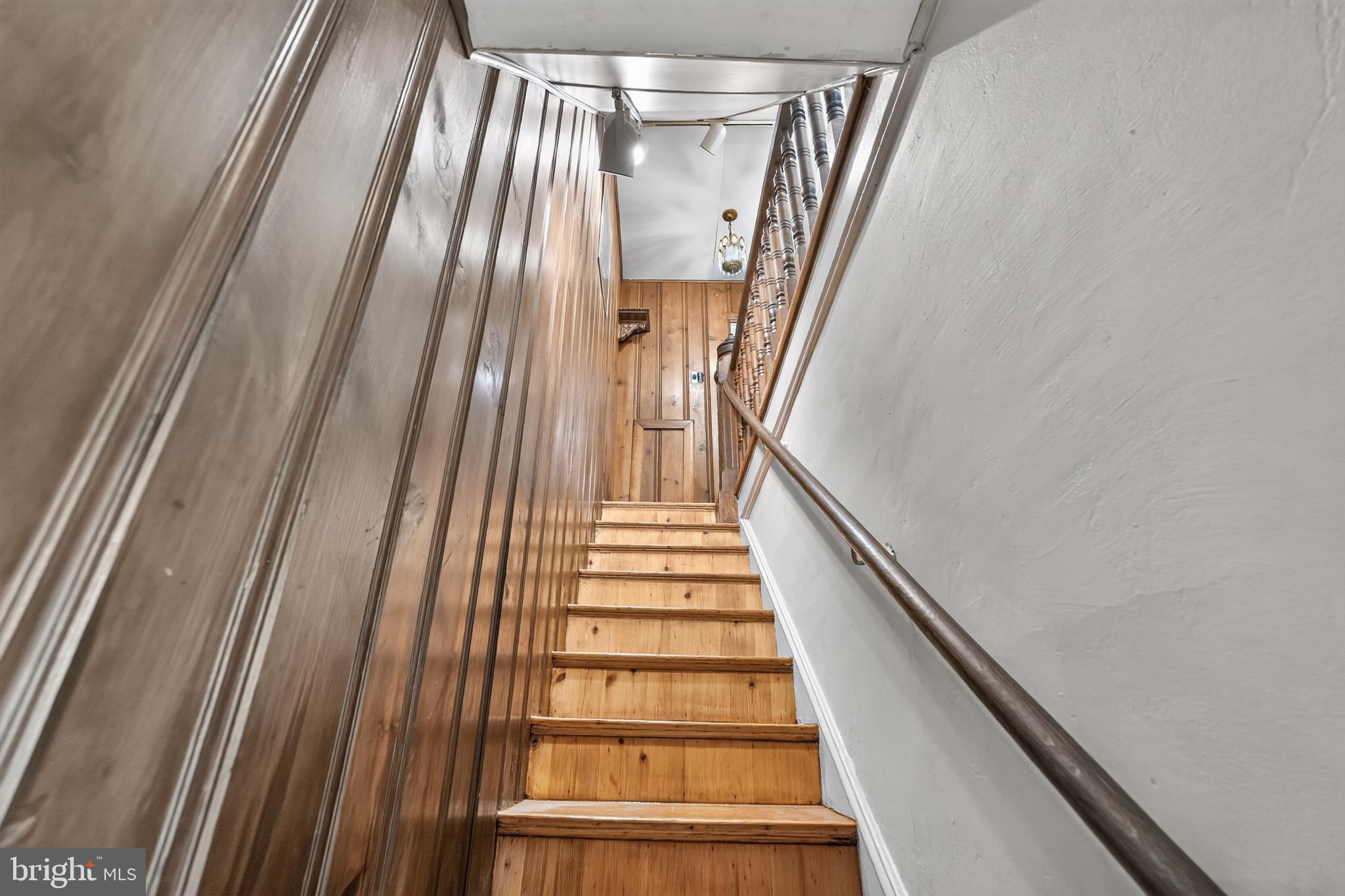 ELKINS PARK - Residential