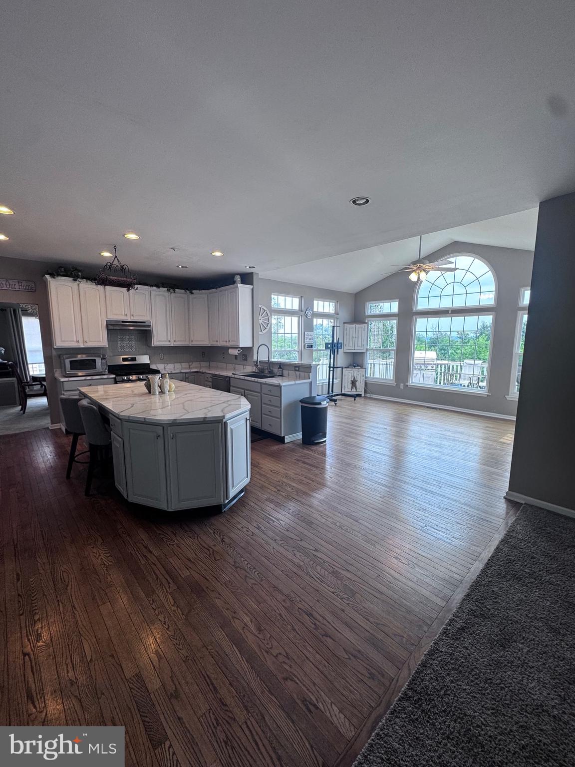HICKORY RIDGE - Residential