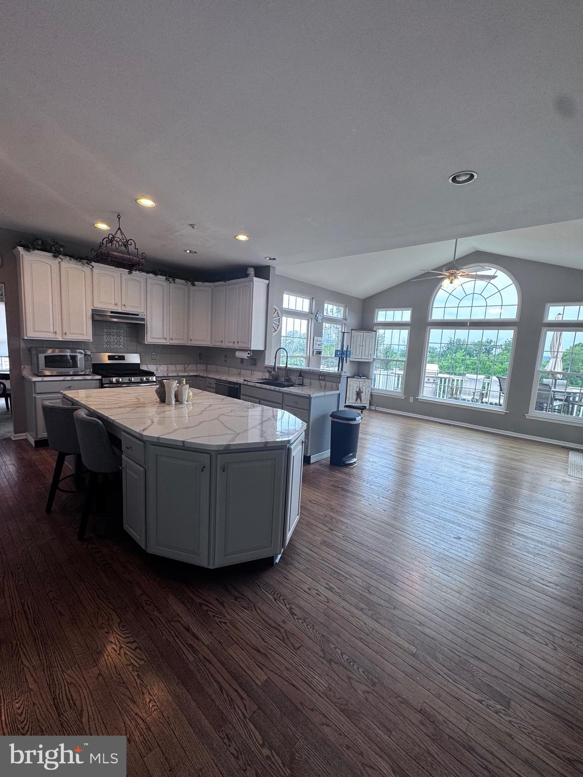HICKORY RIDGE - Residential