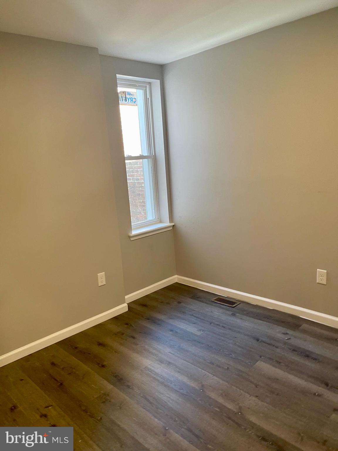 MONDAWMIN - Residential