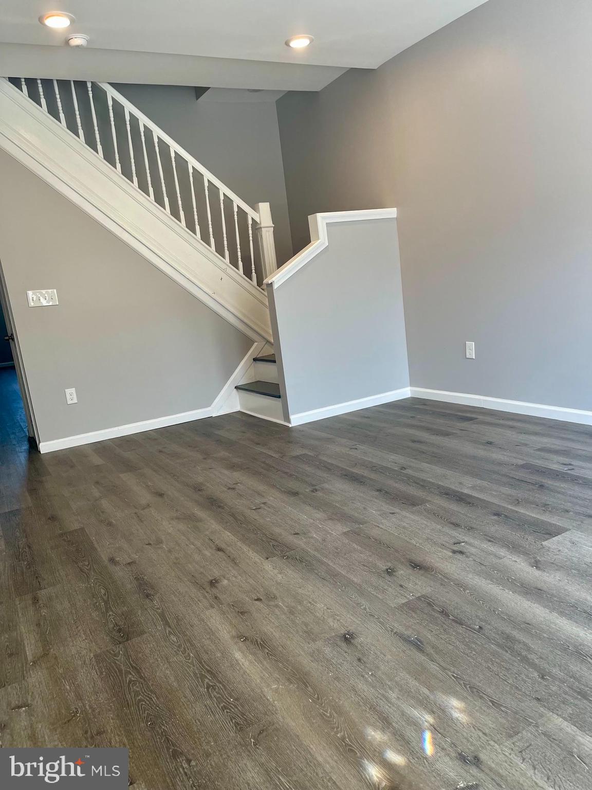 MONDAWMIN - Residential