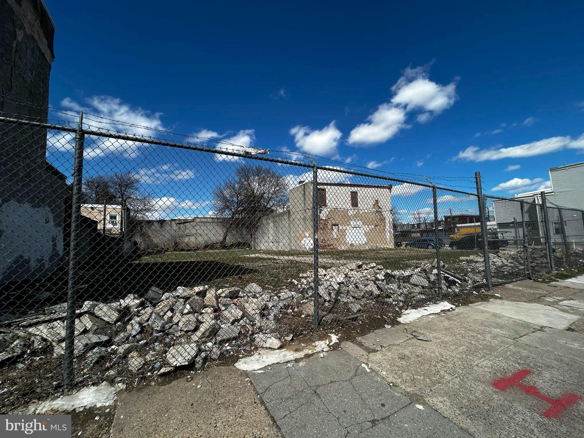 PORT RICHMOND - Land