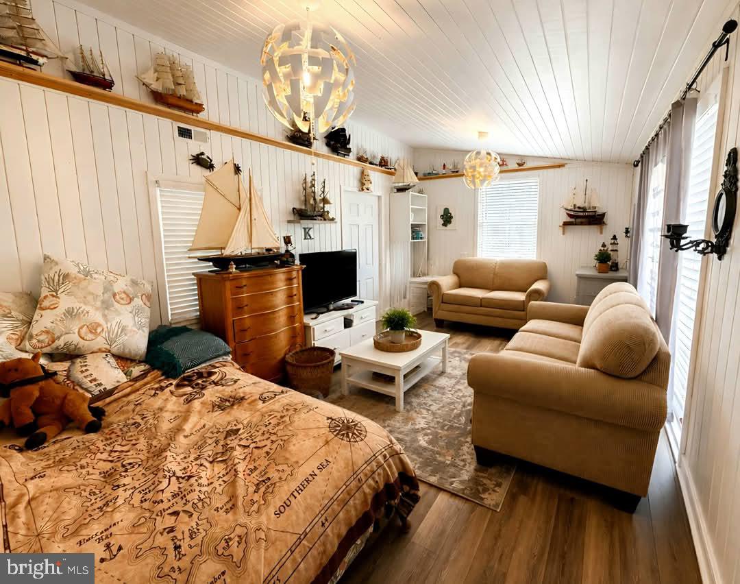 CHINCOTEAGUE - Residential