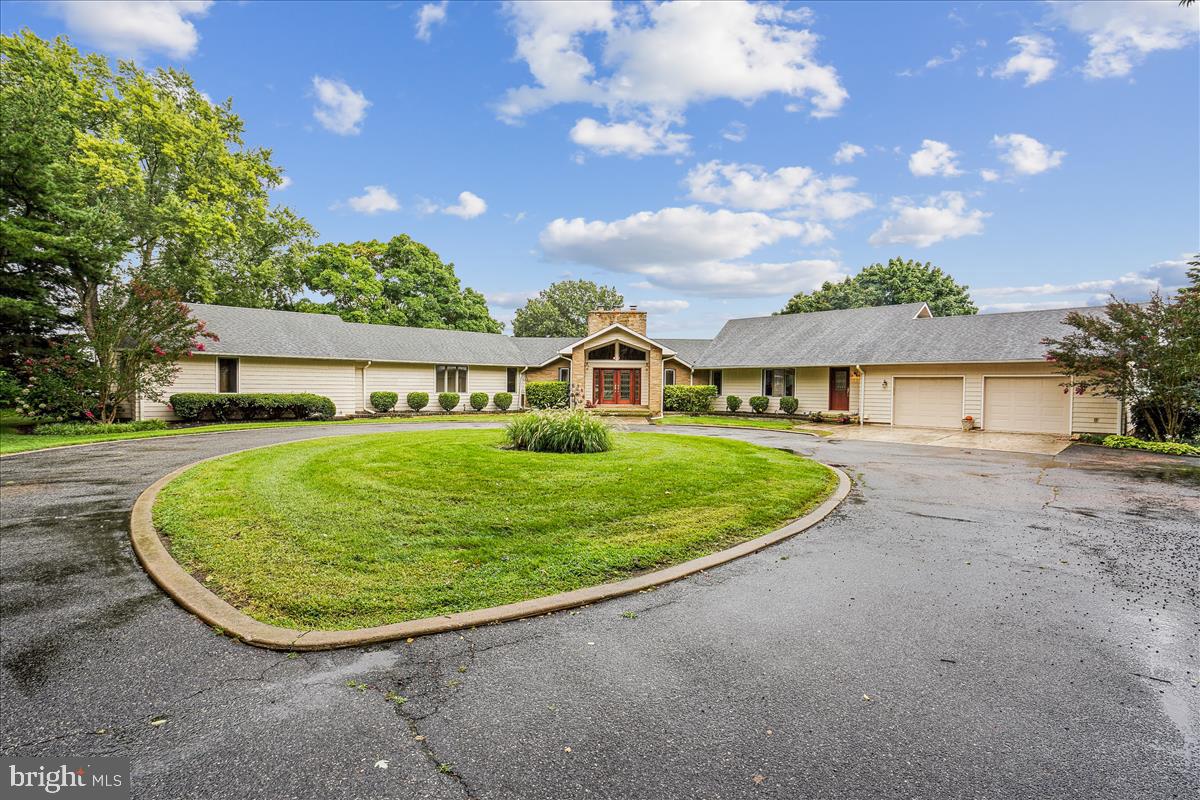 GOVERNOR GRASON MANOR - Residential