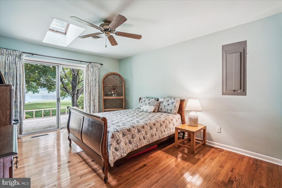 GOVERNOR GRASON MANOR - Residential