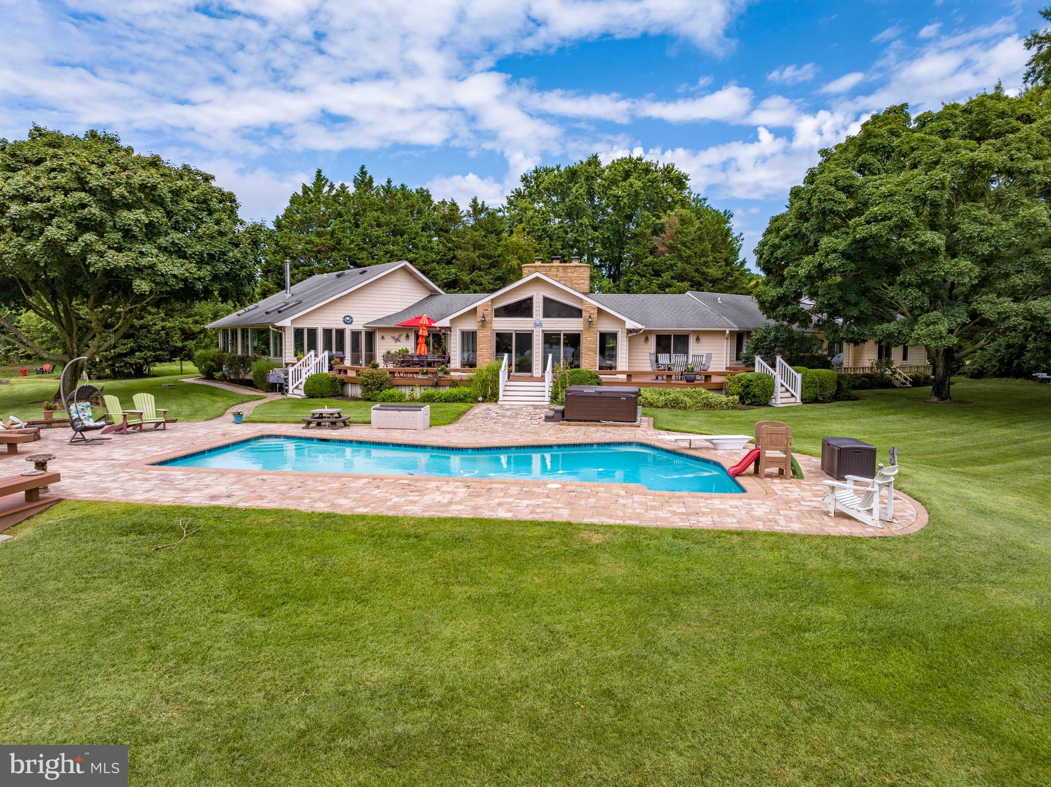 GOVERNOR GRASON MANOR - Residential