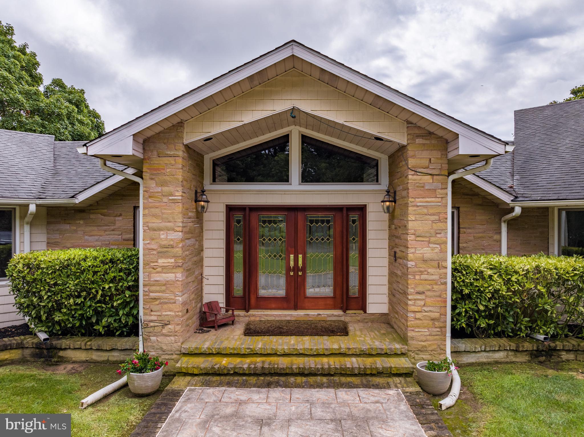 GOVERNOR GRASON MANOR - Residential