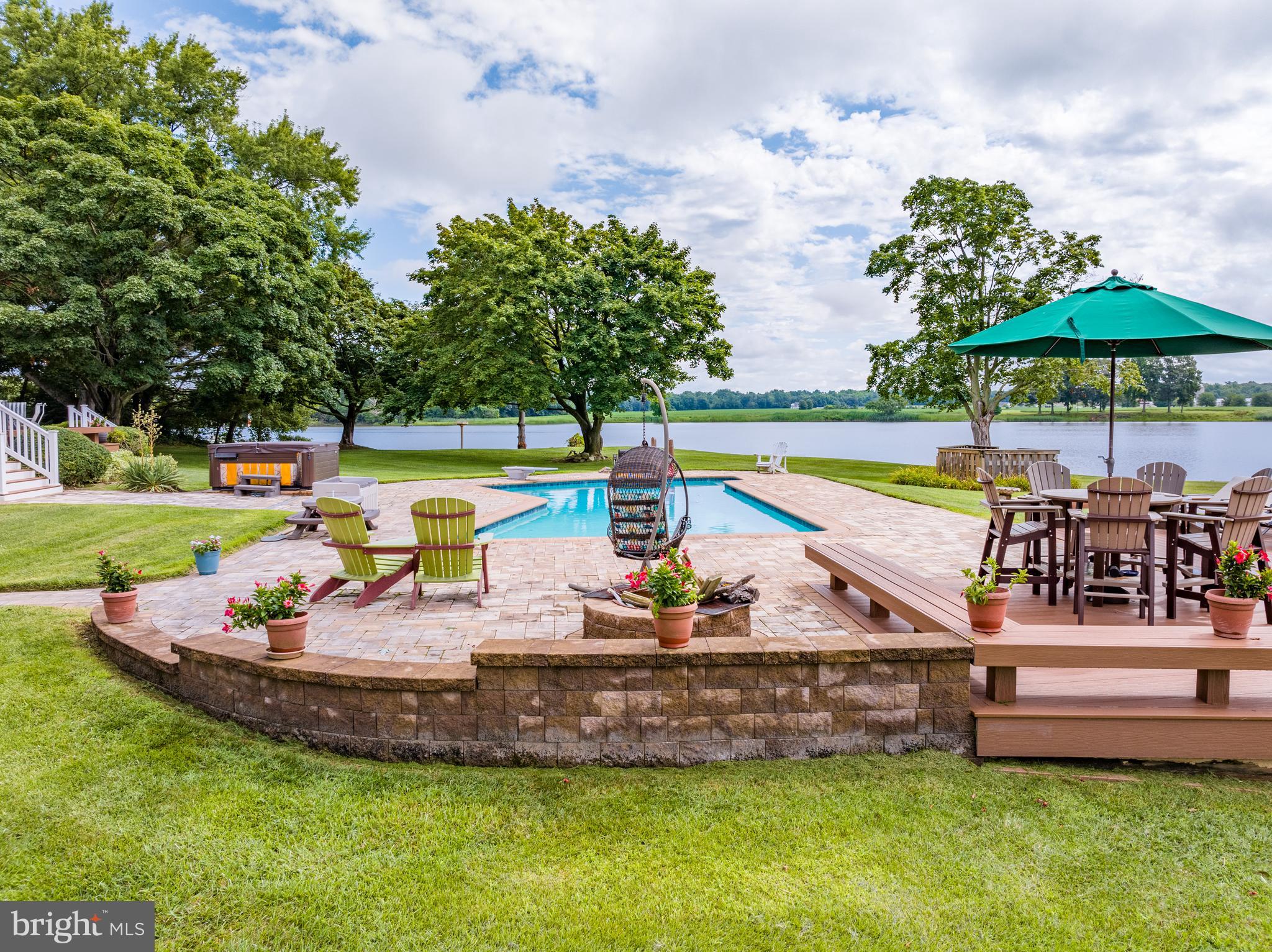GOVERNOR GRASON MANOR - Residential