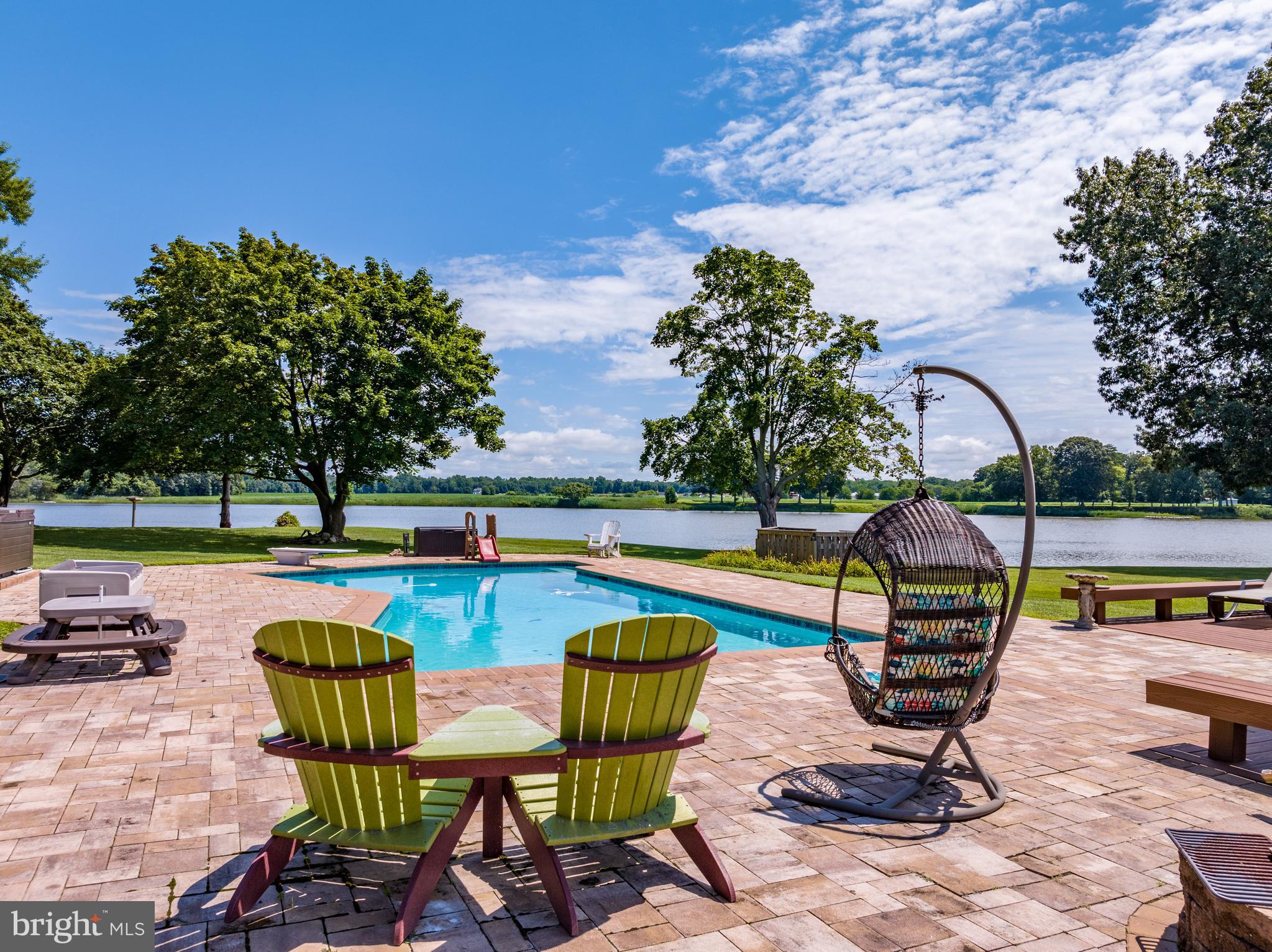 GOVERNOR GRASON MANOR - Residential
