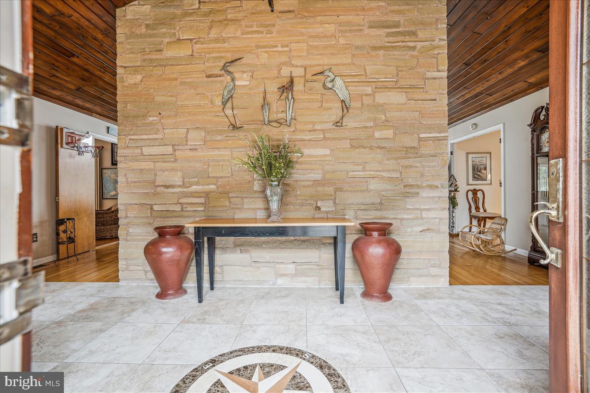 GOVERNOR GRASON MANOR - Residential