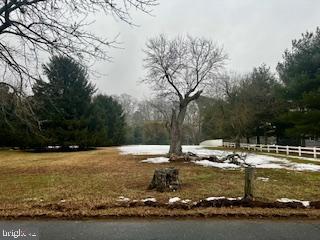 Large 1.5 acre lot in a convenient location ready for you to build your dream home.

Well and septic exist from previous home which was torn down.