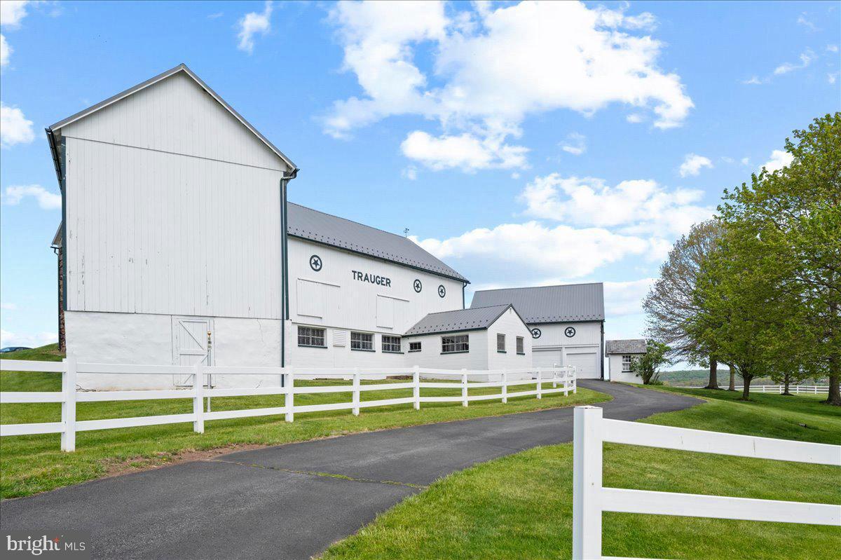 KINTNERSVILLE - Residential