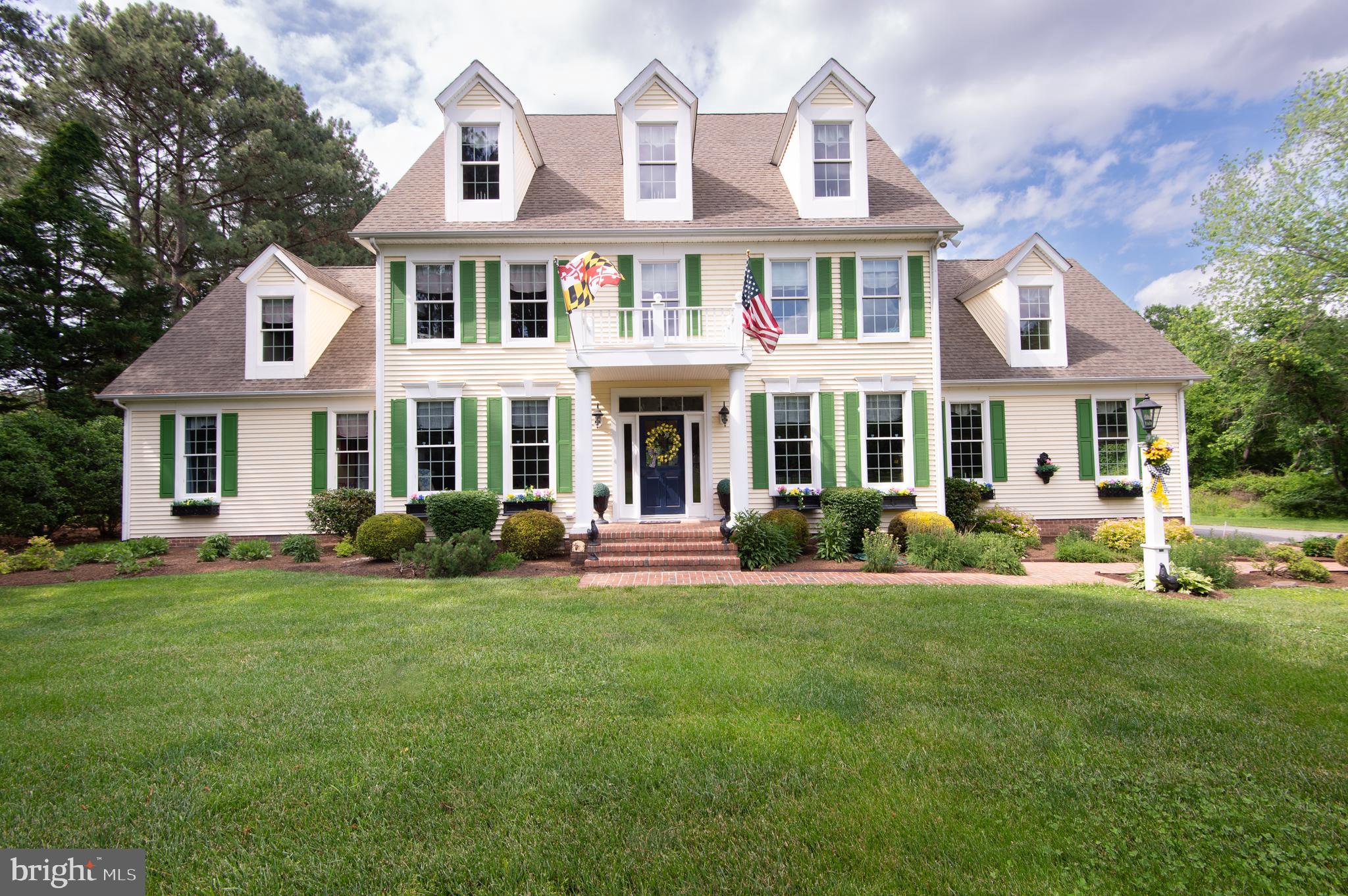 WAVERLY ISLAND ESTATES - Residential