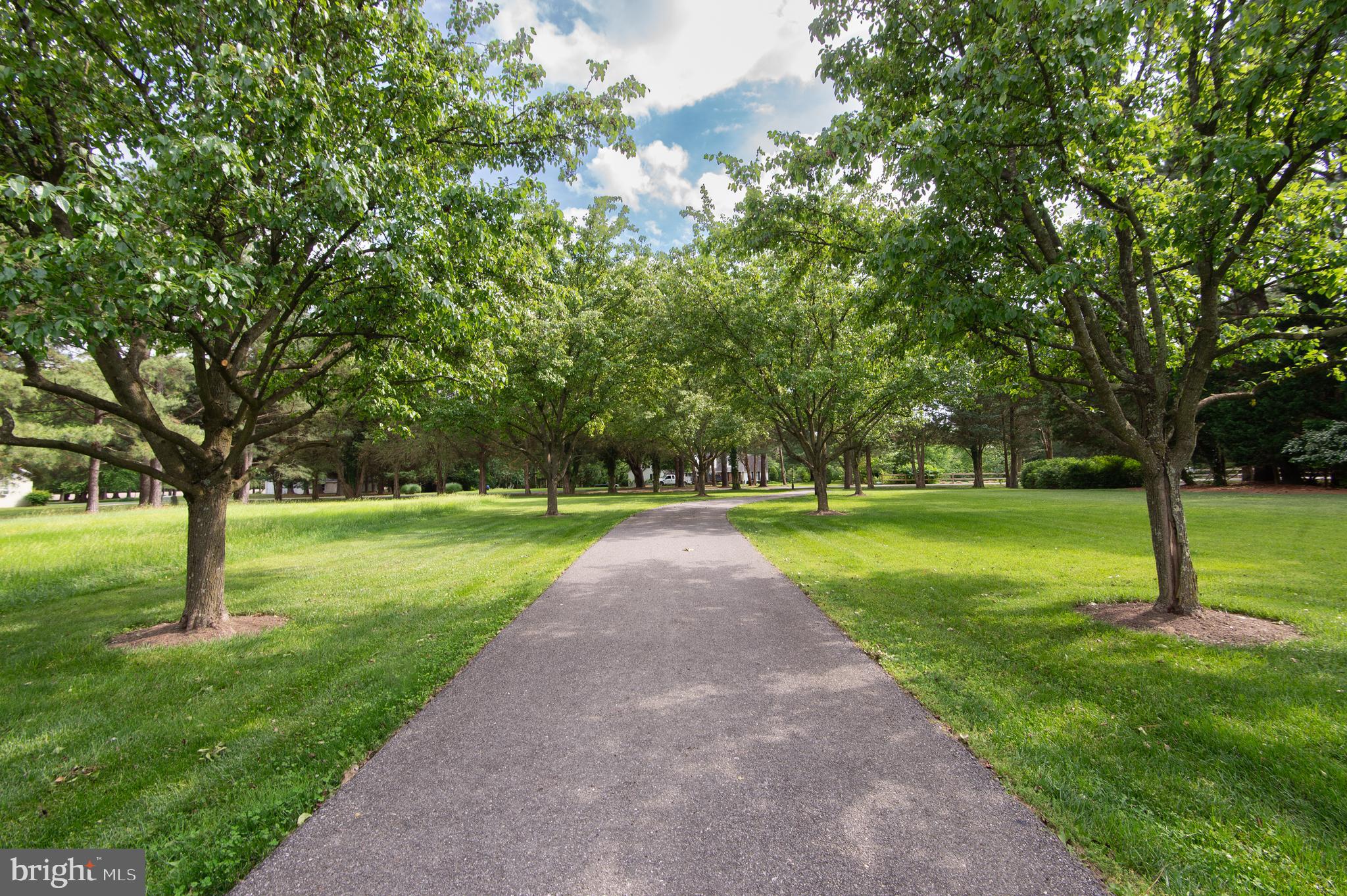 WAVERLY ISLAND ESTATES - Residential