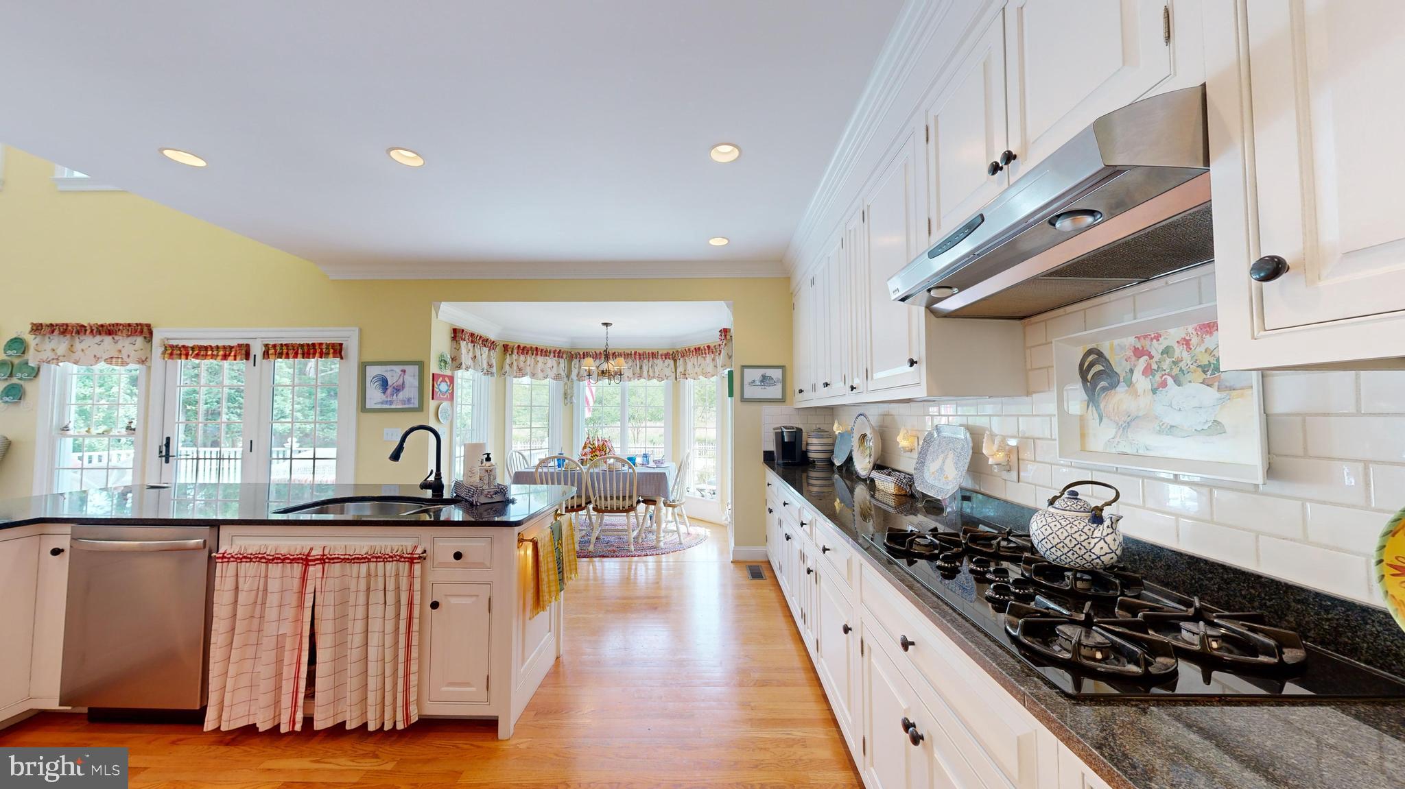 WAVERLY ISLAND ESTATES - Residential