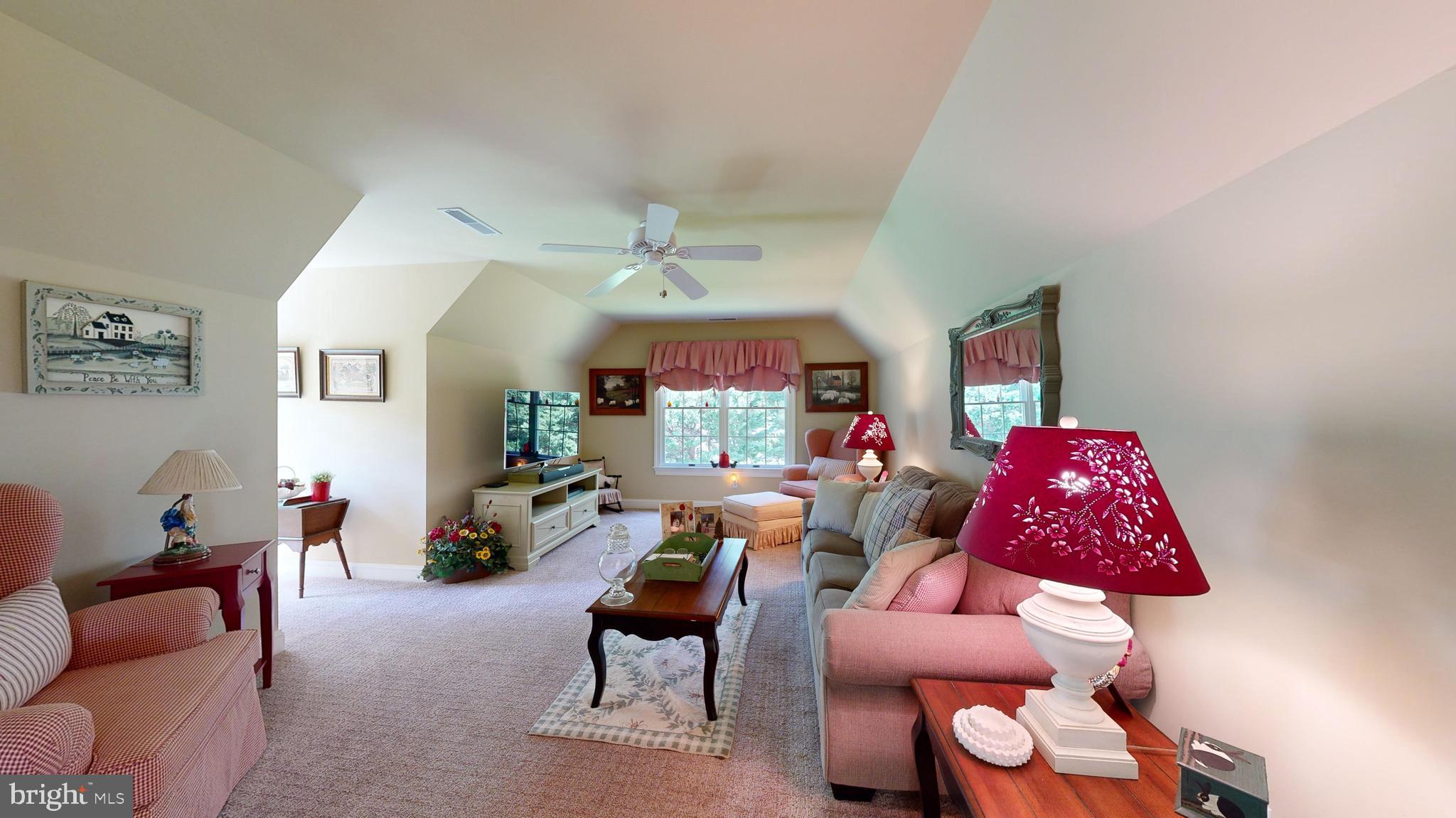 WAVERLY ISLAND ESTATES - Residential
