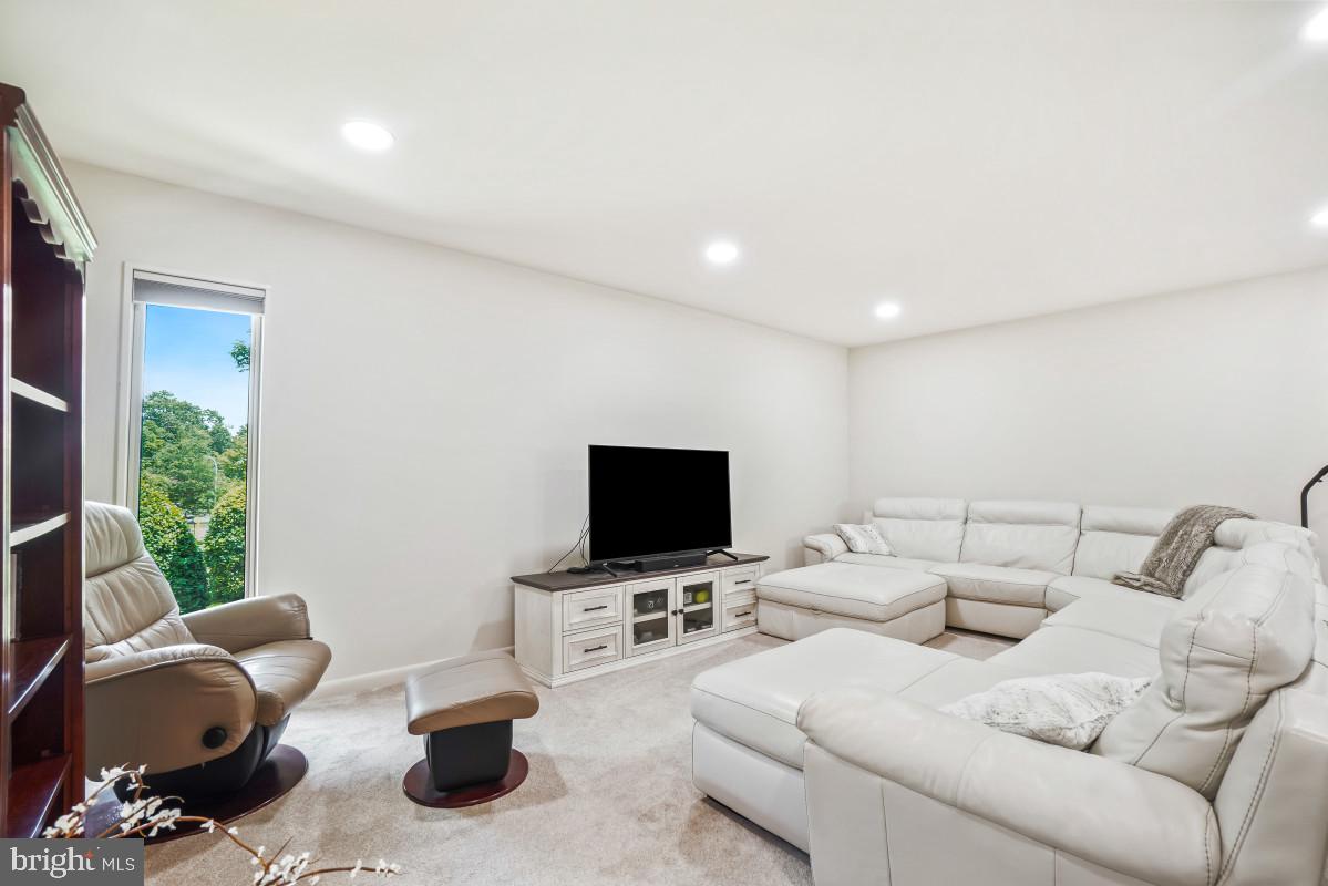 MONTGOMERY MUTUAL COOP - Residential