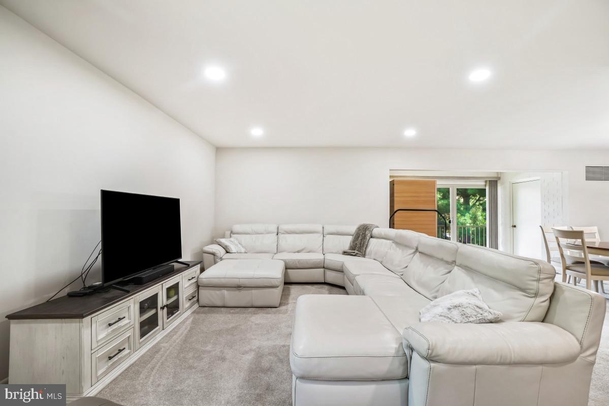 MONTGOMERY MUTUAL COOP - Residential