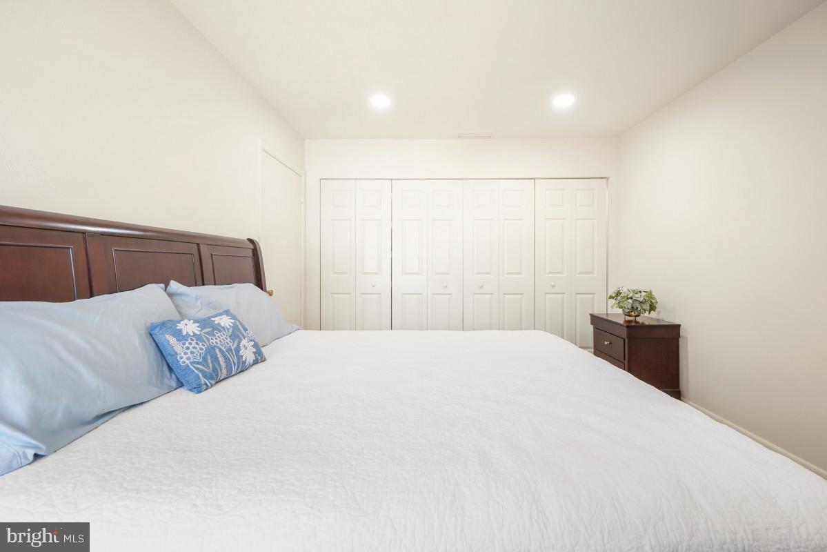MONTGOMERY MUTUAL COOP - Residential