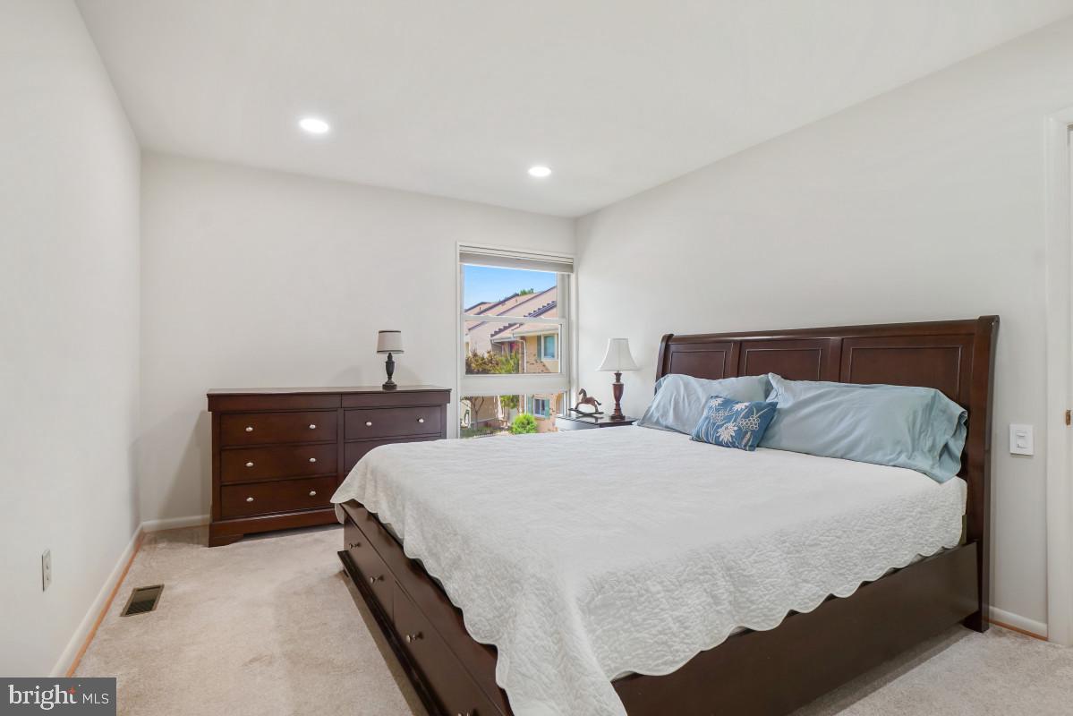 MONTGOMERY MUTUAL COOP - Residential
