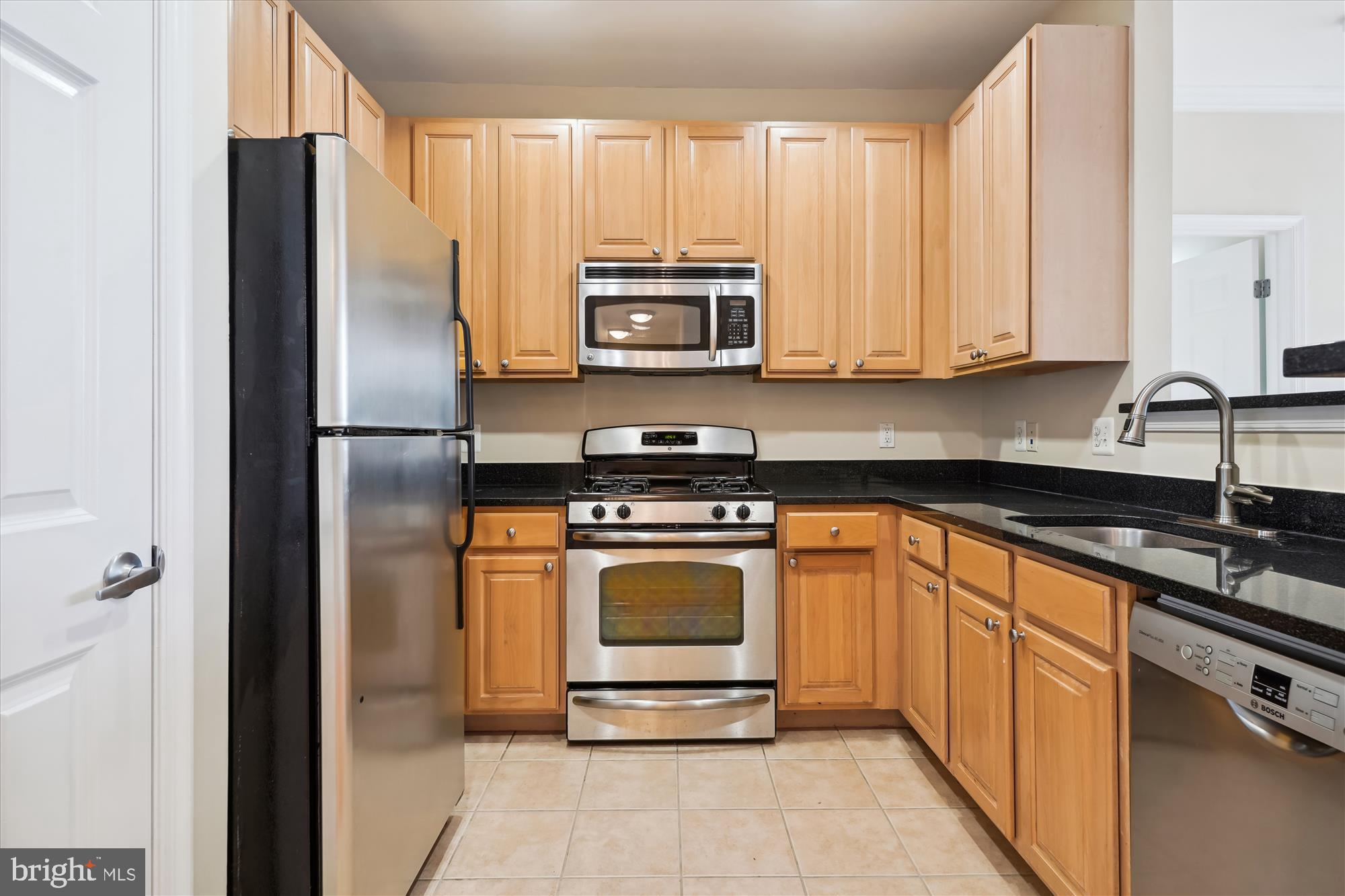GROVE AT ARLINGTON - Residential