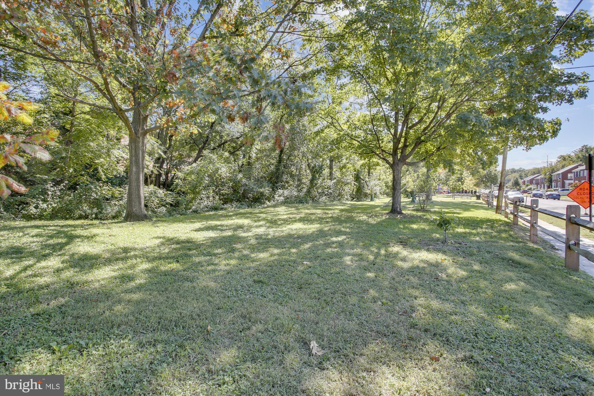 GROVE AT ARLINGTON - Residential