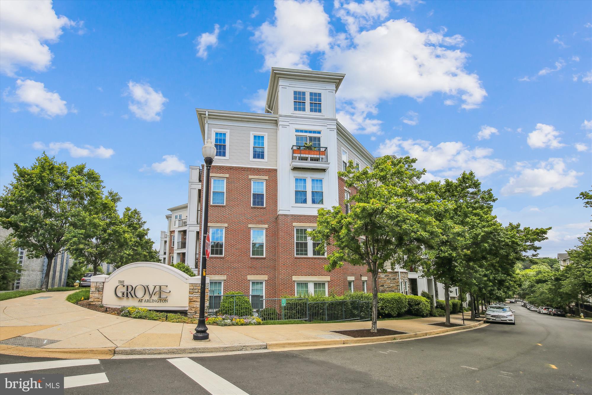 GROVE AT ARLINGTON - Residential