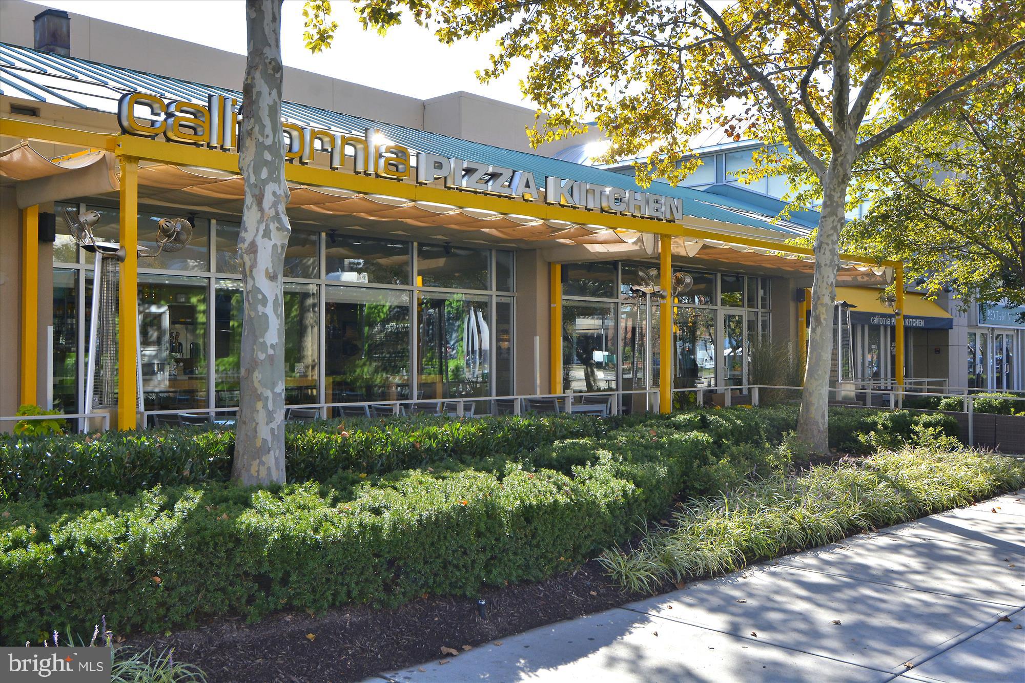 GROVE AT ARLINGTON - Residential