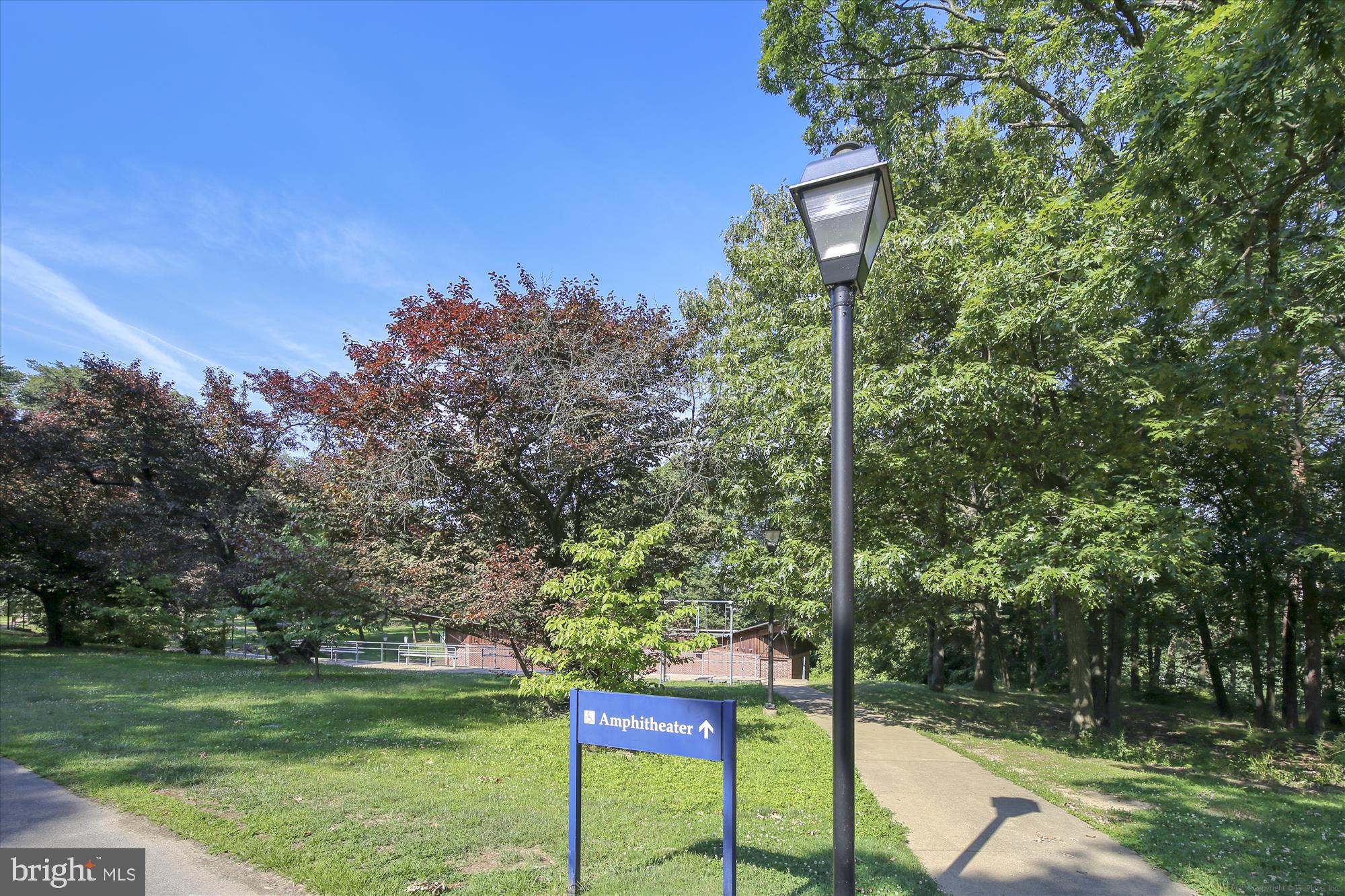 GROVE AT ARLINGTON - Residential